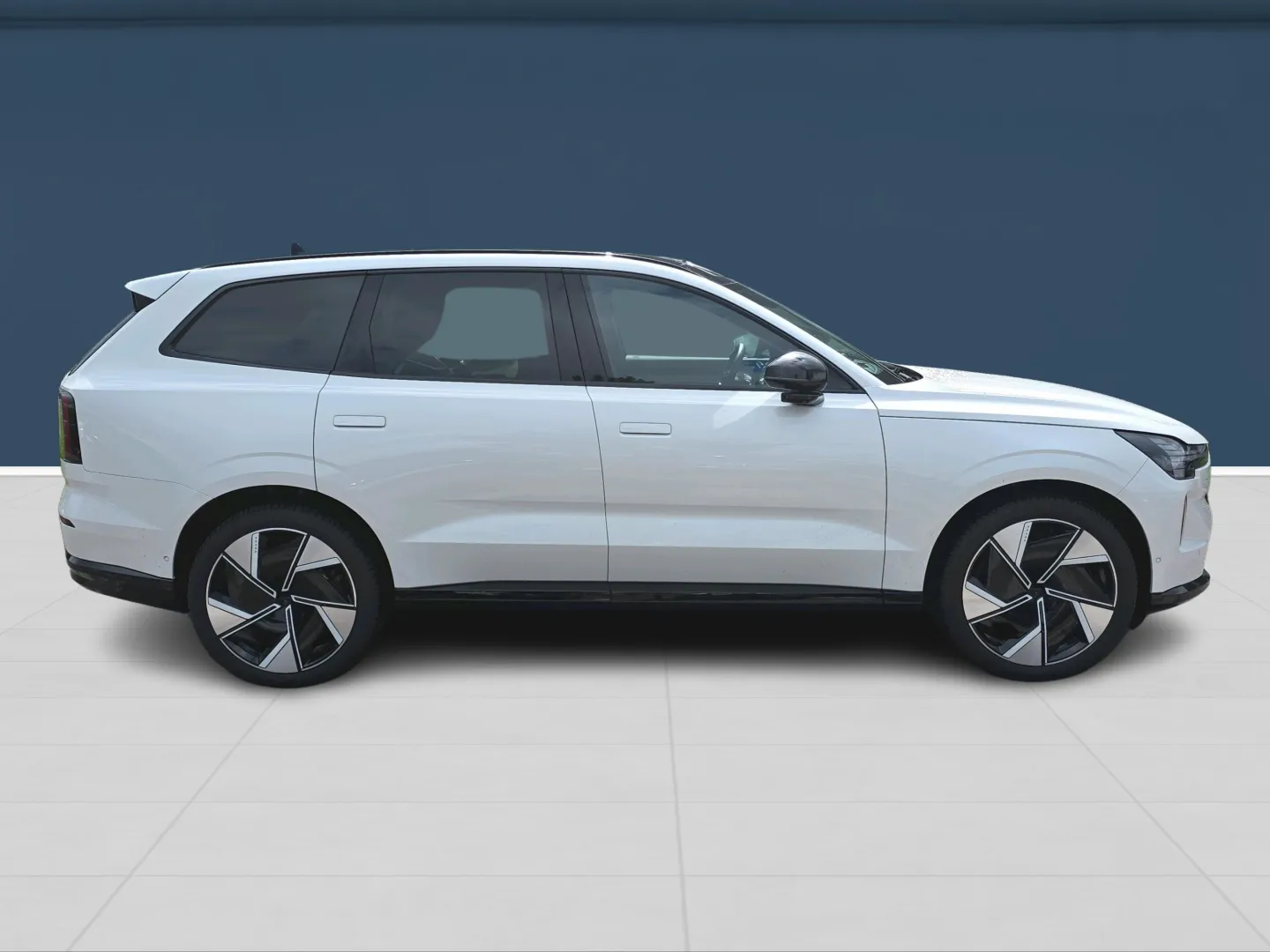 Autokuva 4 - XTH-948