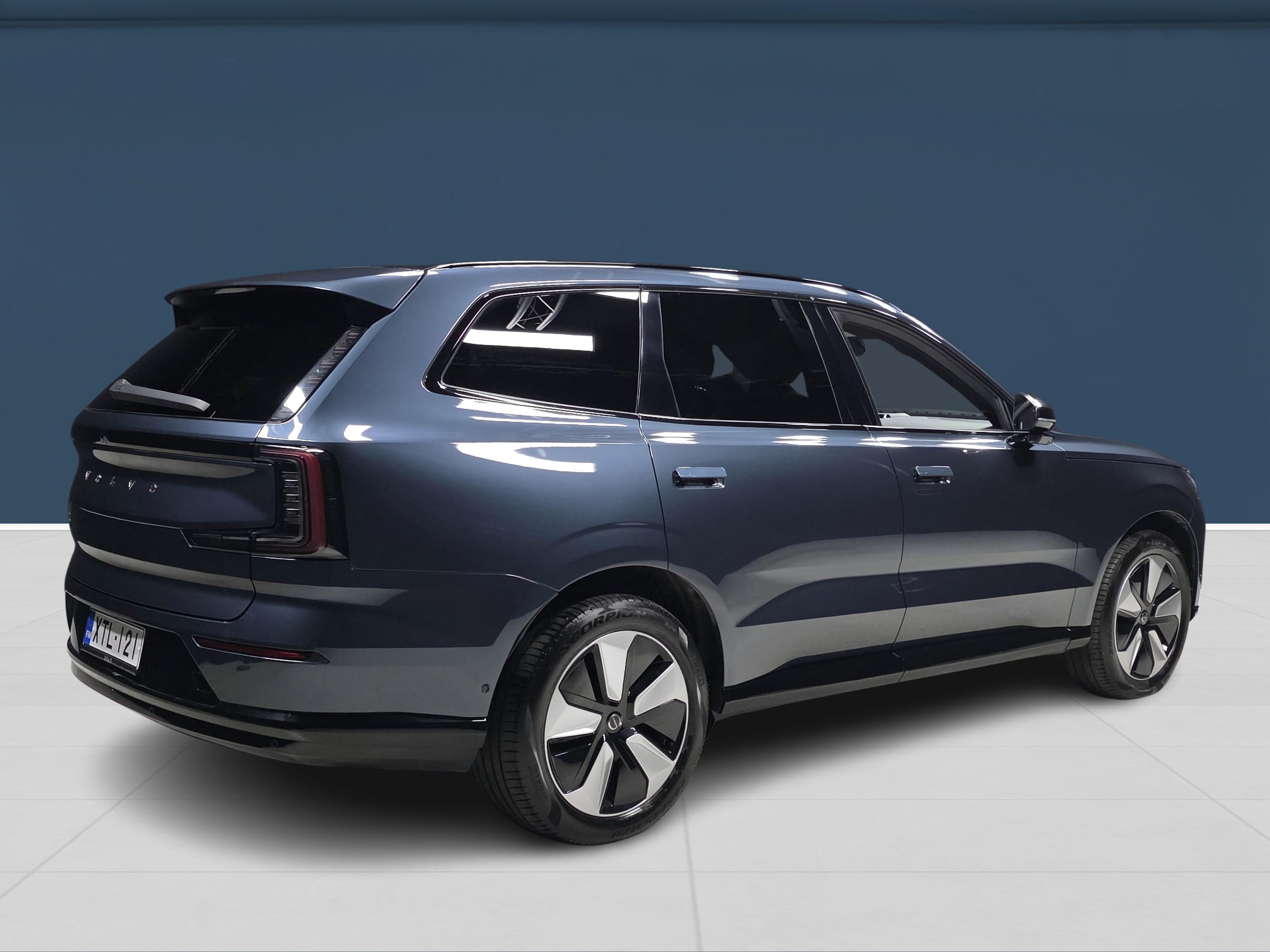Volvo EX90 Twin Plus 2025, photo 4/18