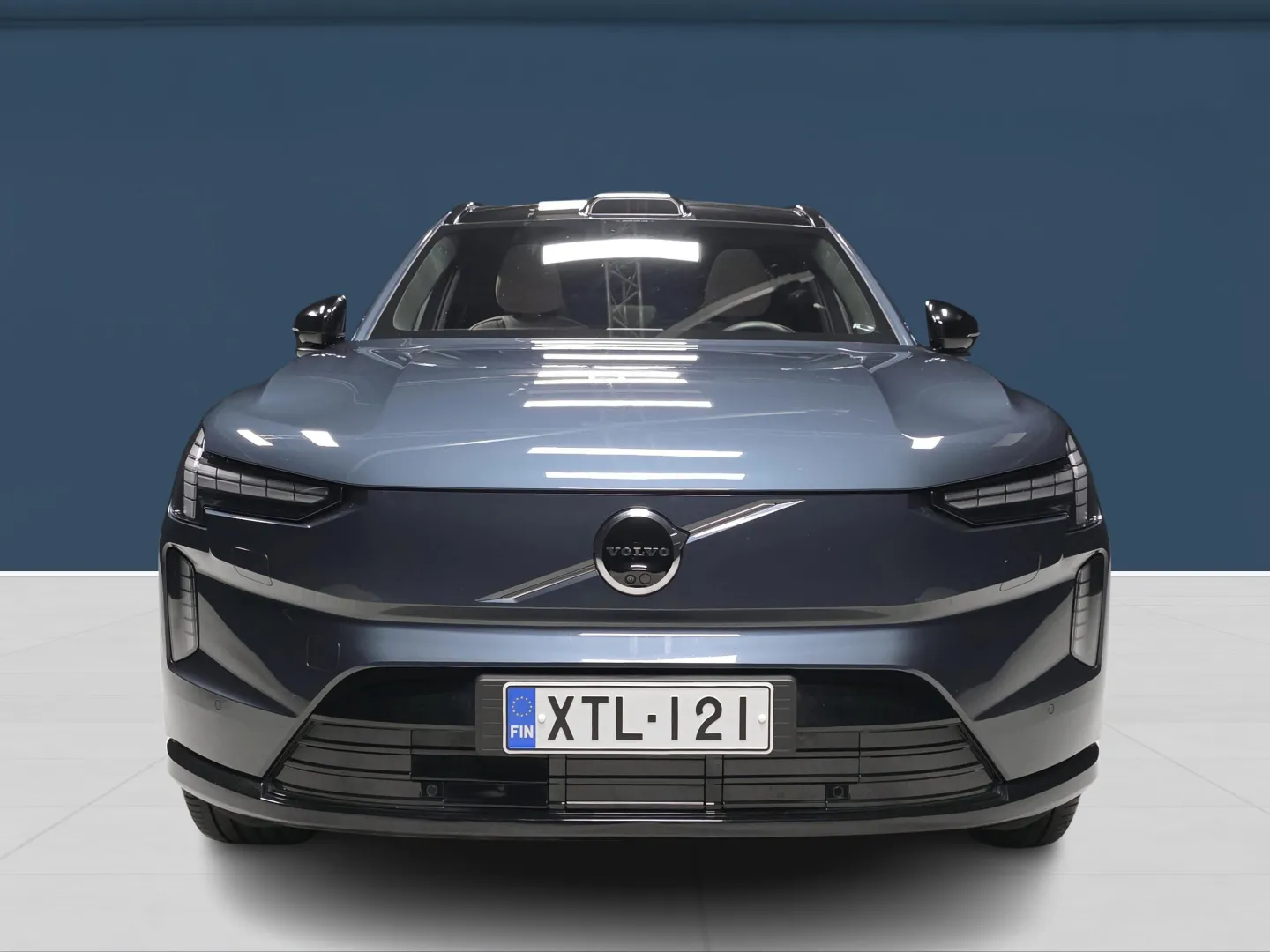 Autokuva 2 - XTL-121