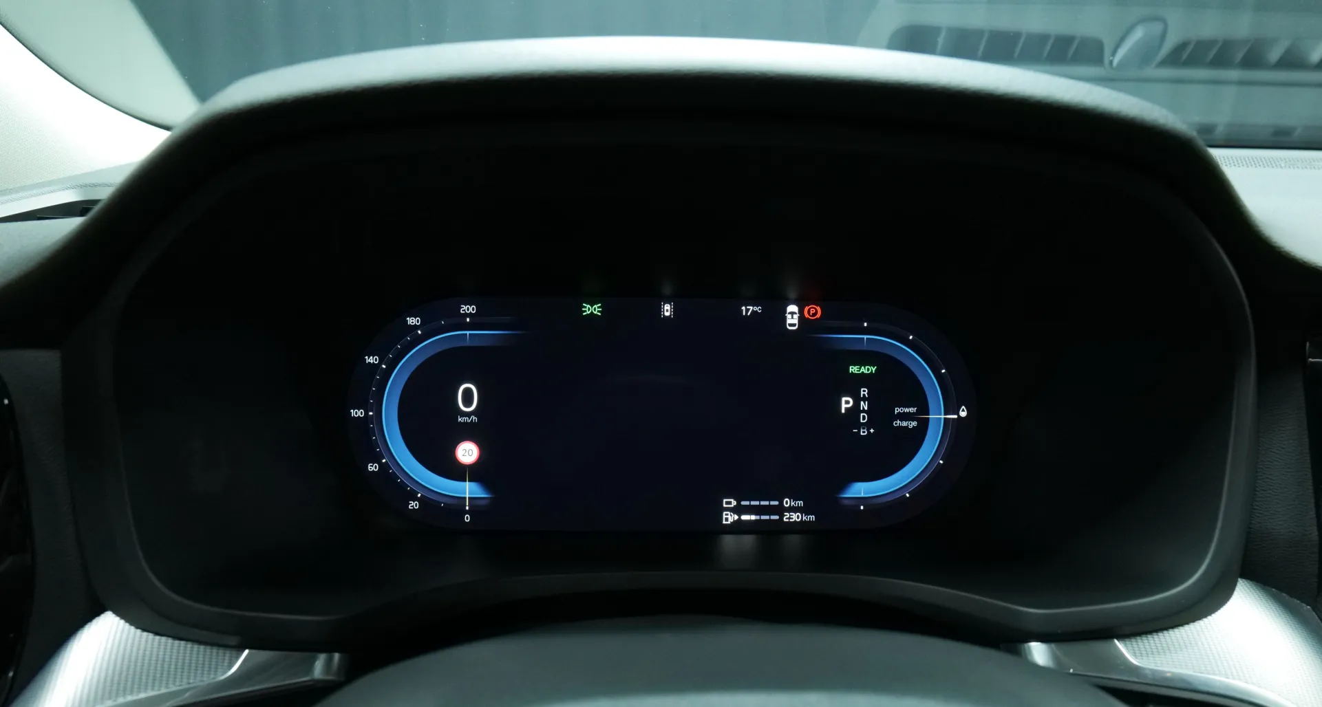 Autokuva 6 - XTM-307