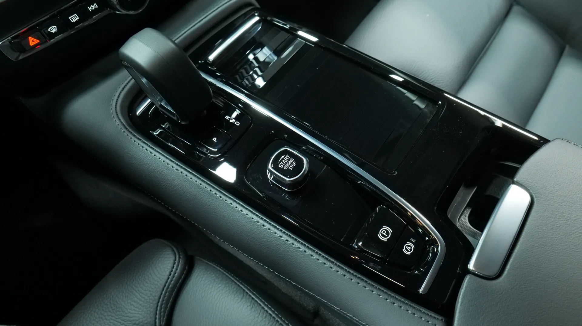 Autokuva 9 - XTM-307