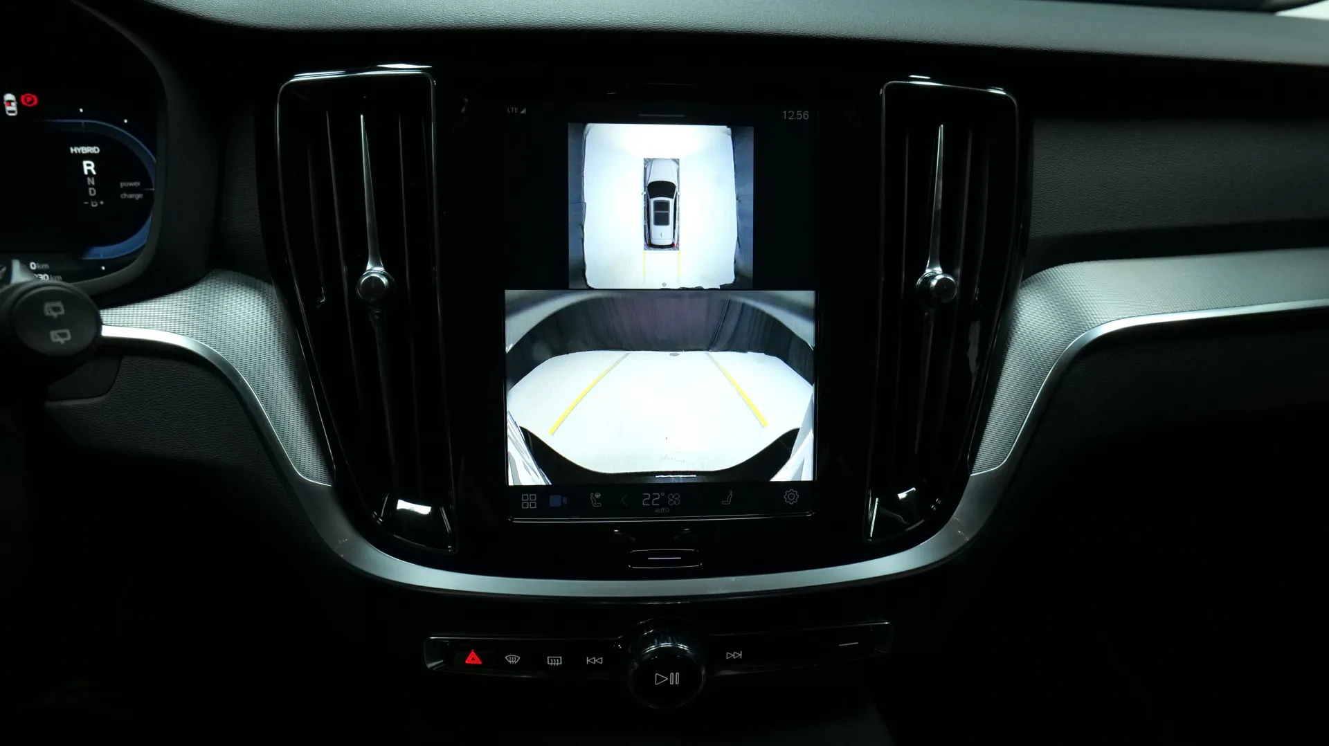 Autokuva 7 - XTM-307