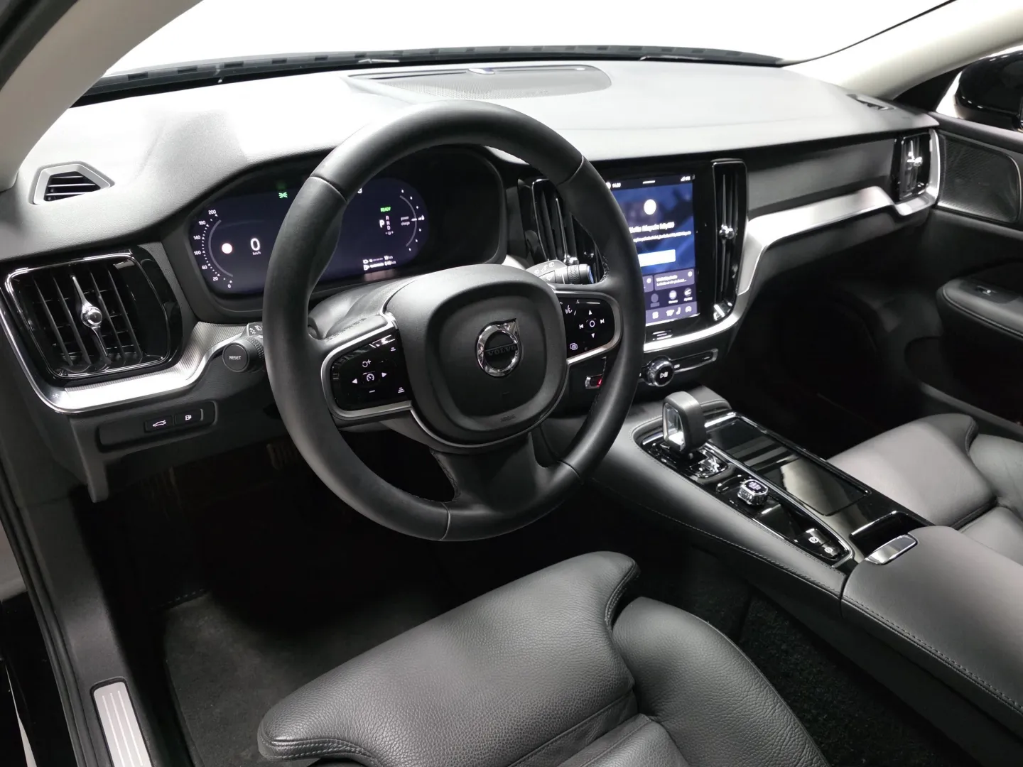 Autokuva 8 - XTM-310