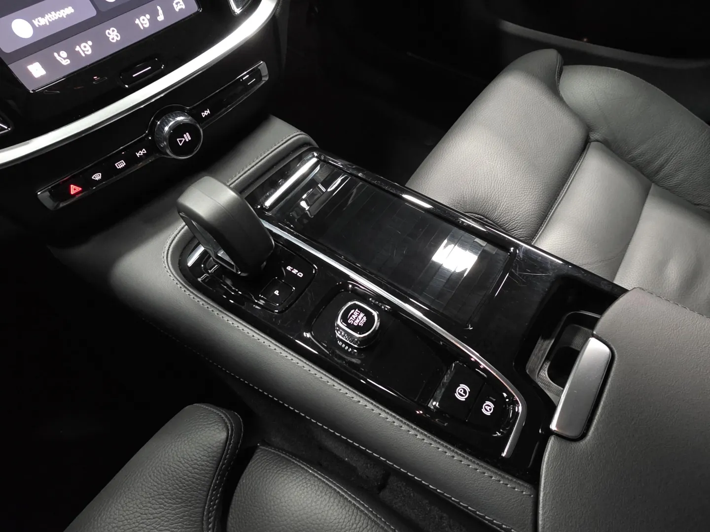 Autokuva 14 - XTM-310