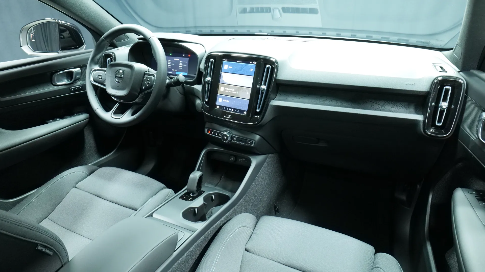 Autokuva 18 - XTM-898