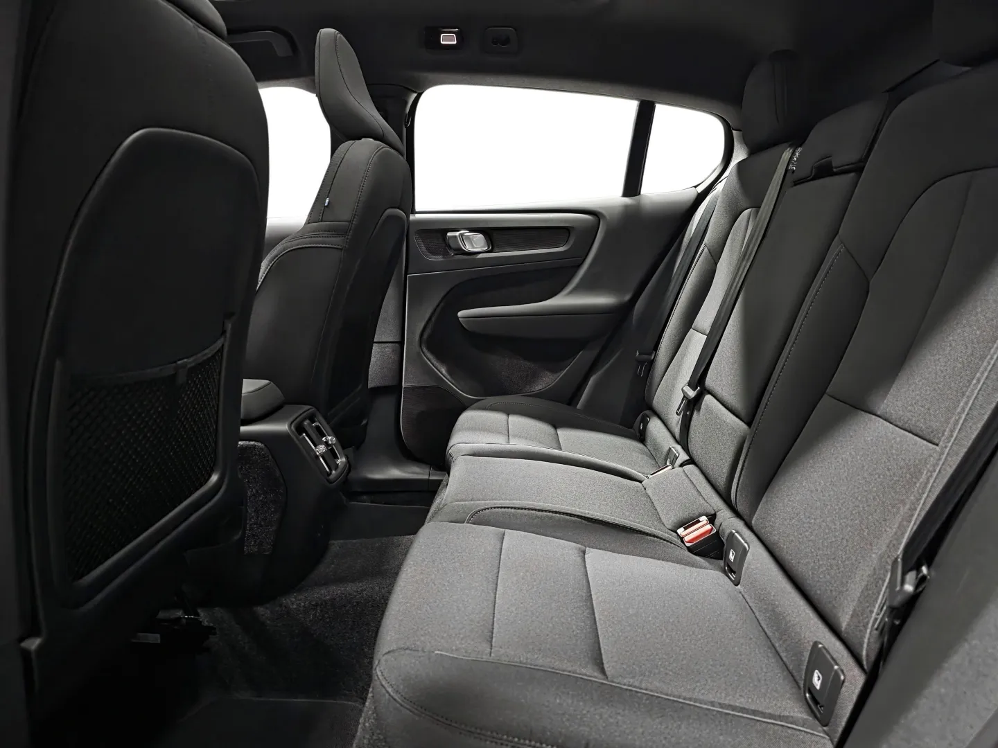 Autokuva 9 - XTM-898