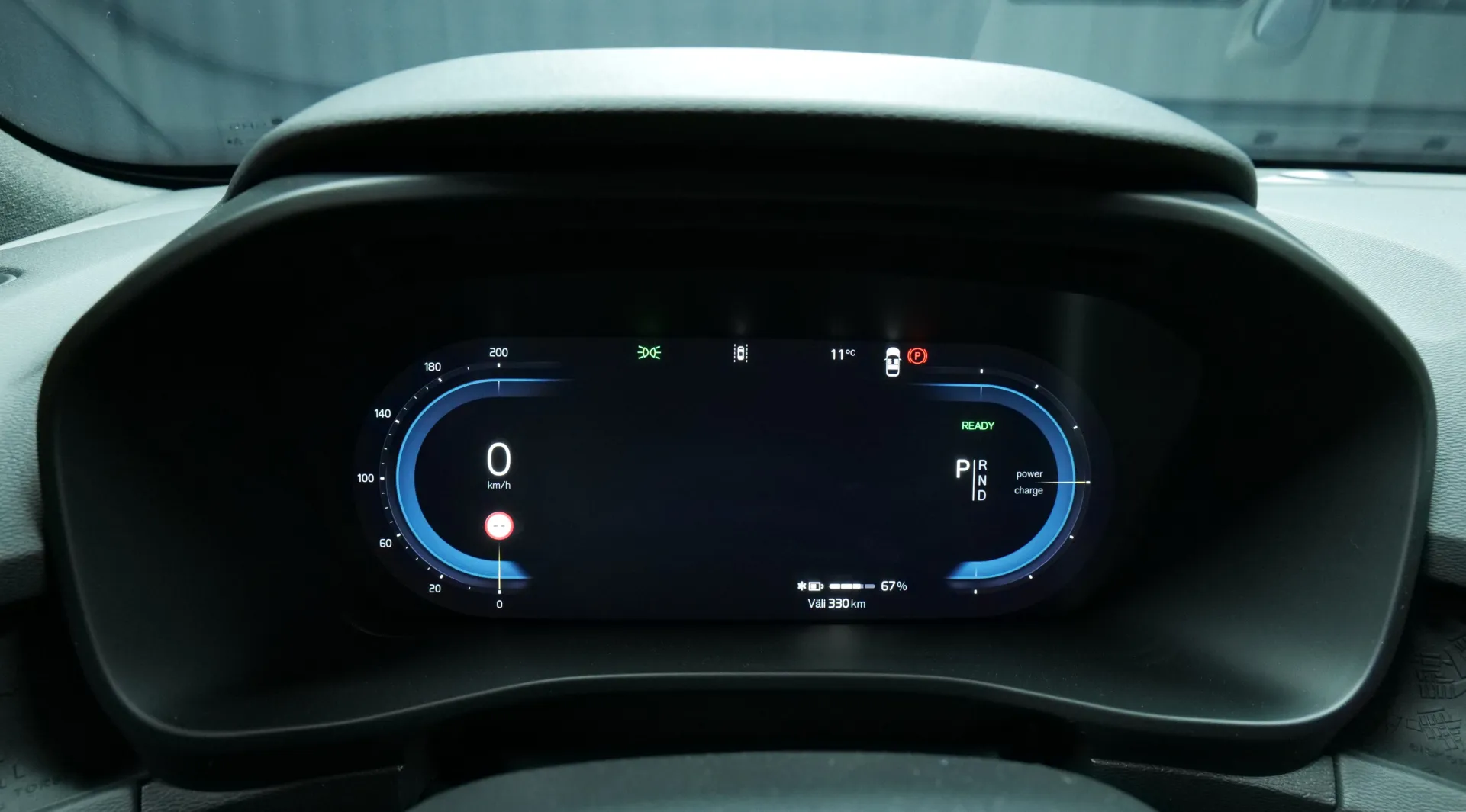 Autokuva 6 - XTM-898