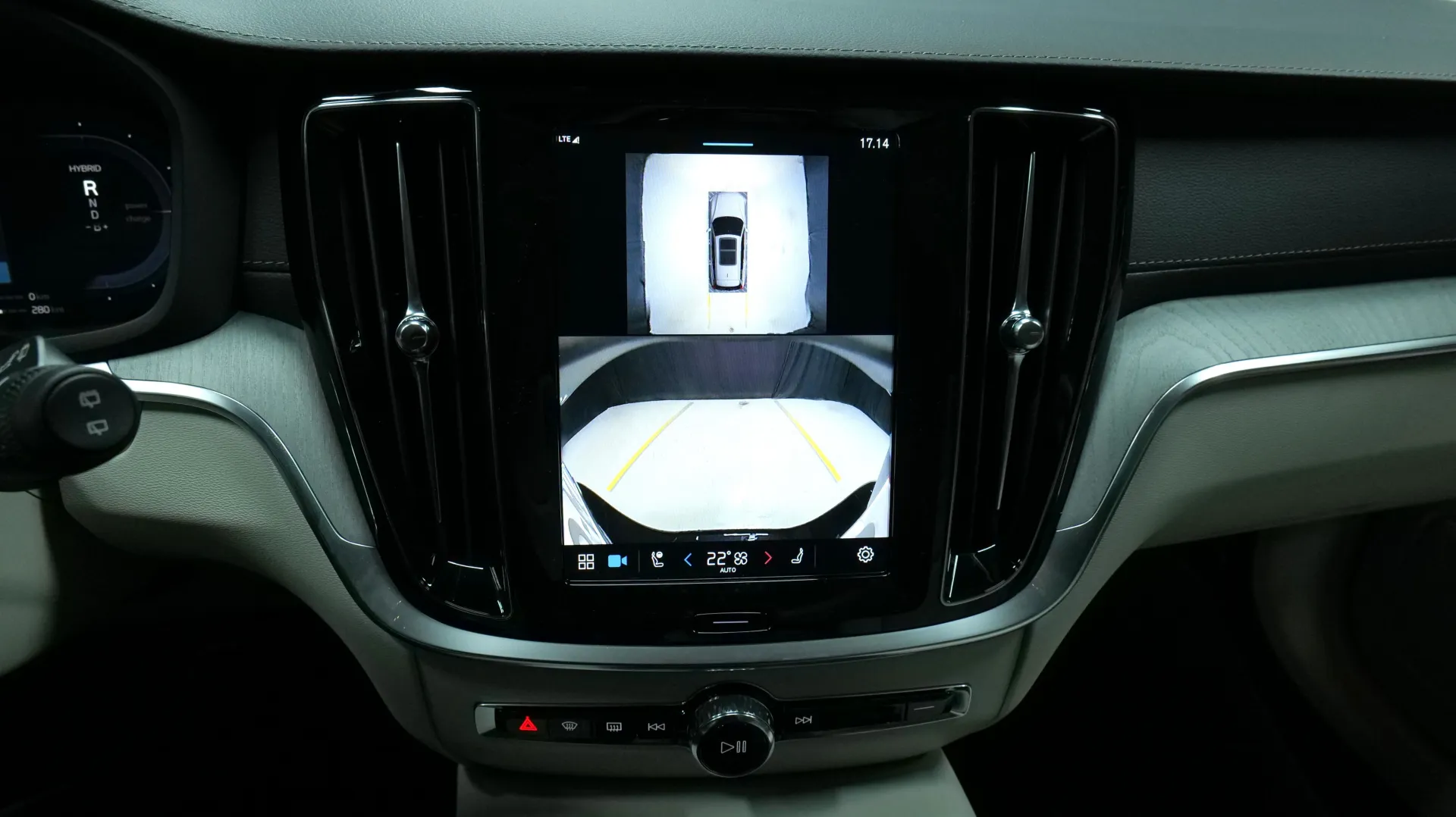 Autokuva 7 - XTM-900