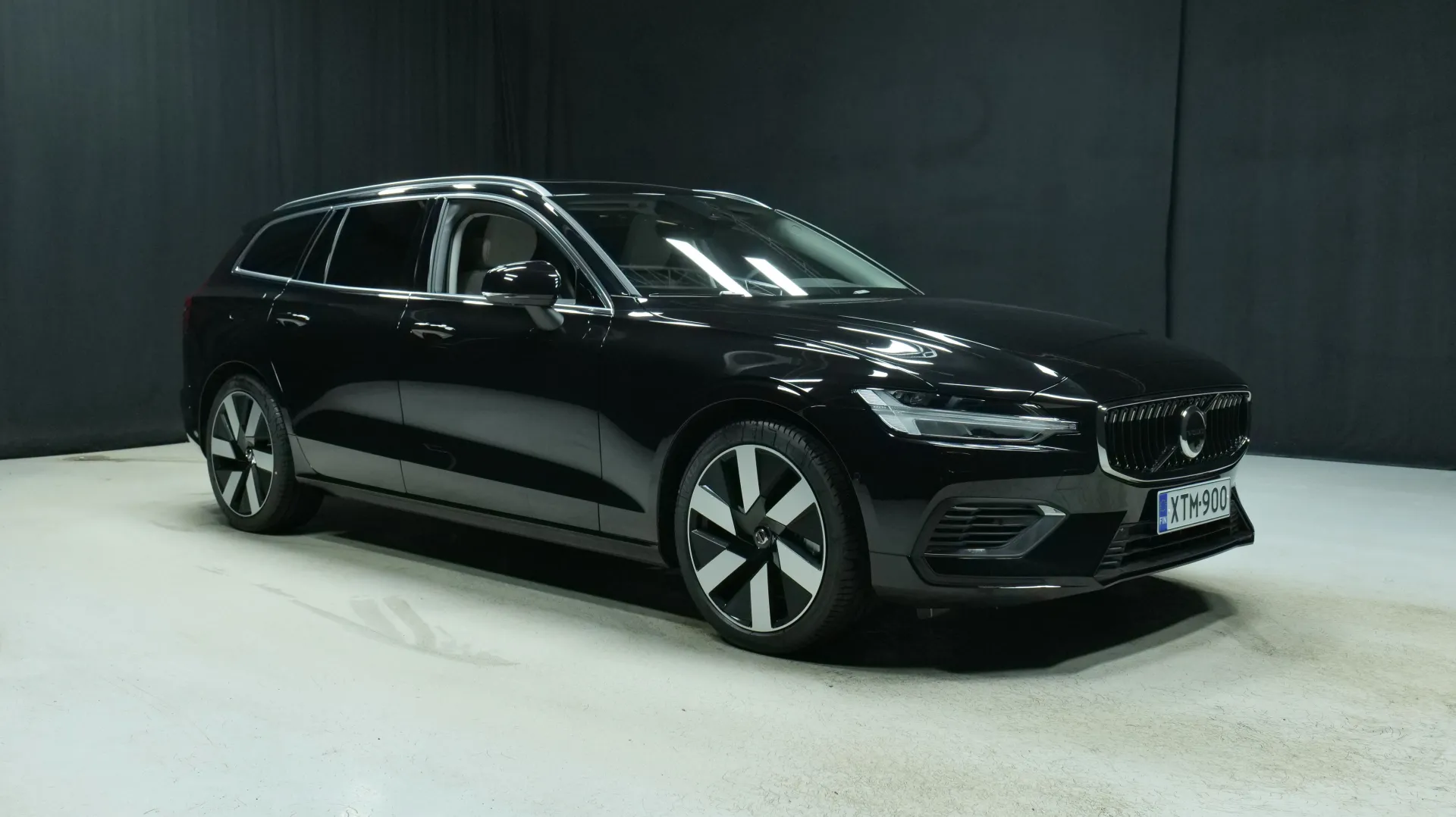 Autokuva 5 - XTM-900