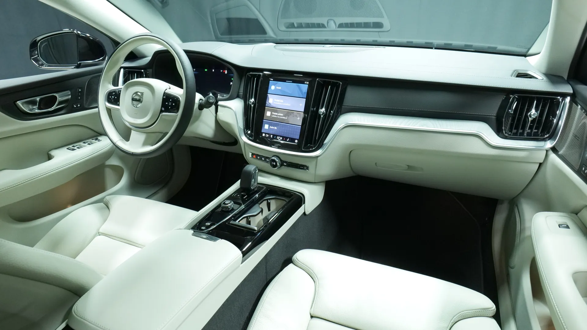 Autokuva 18 - XTM-900