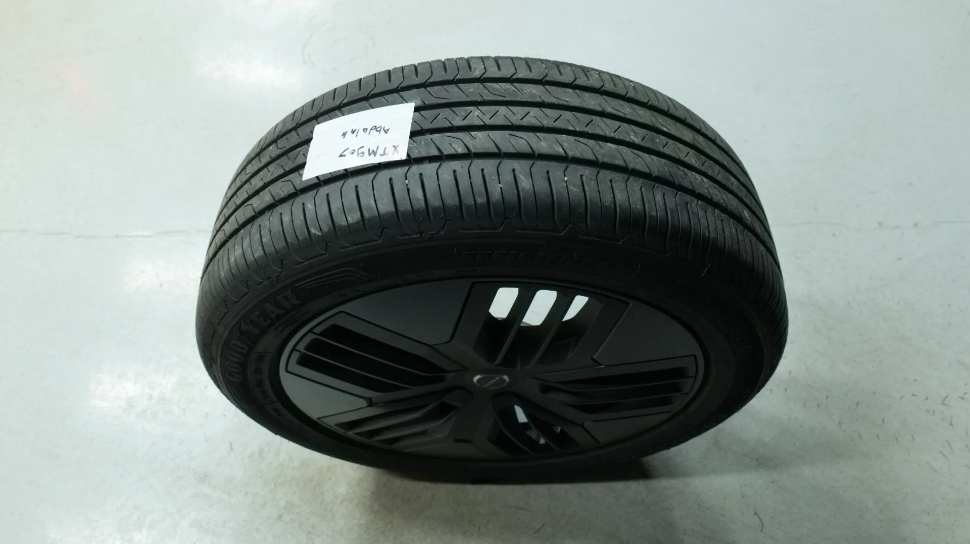 Autokuva 19 - XTM-907