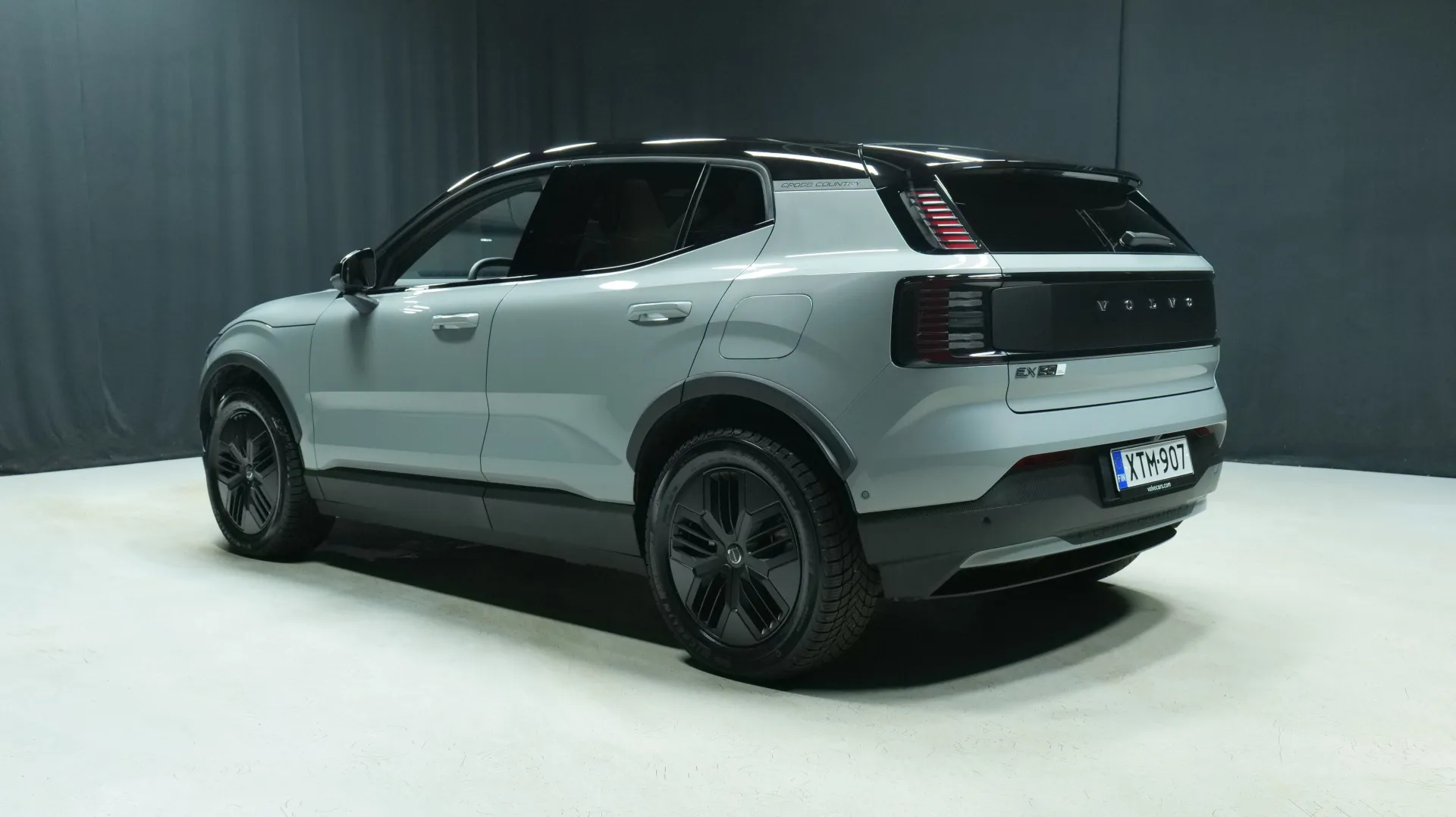 Autokuva 2 - XTM-907