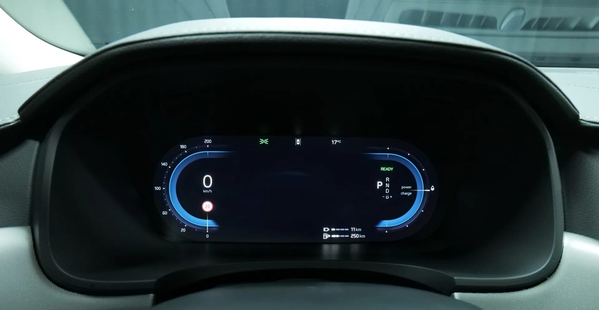 Autokuva 6 - XTM-934