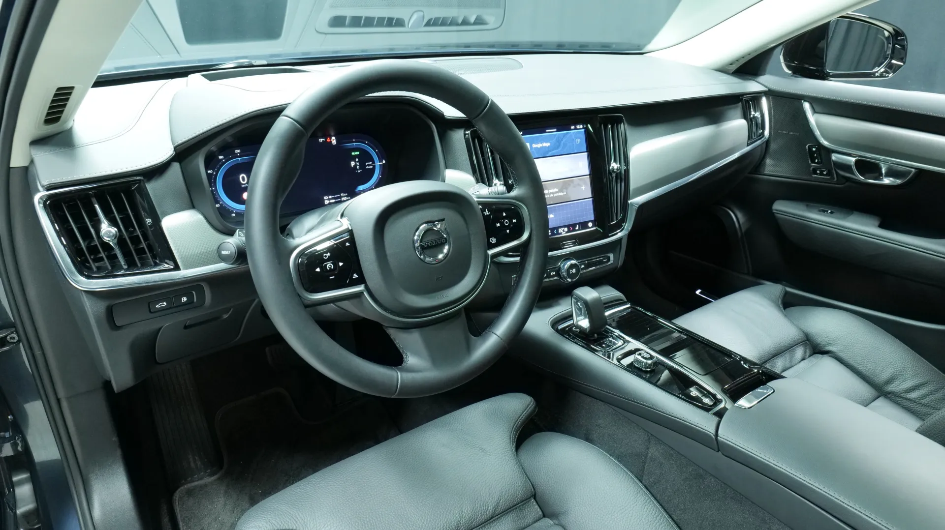 Autokuva 13 - XTM-934