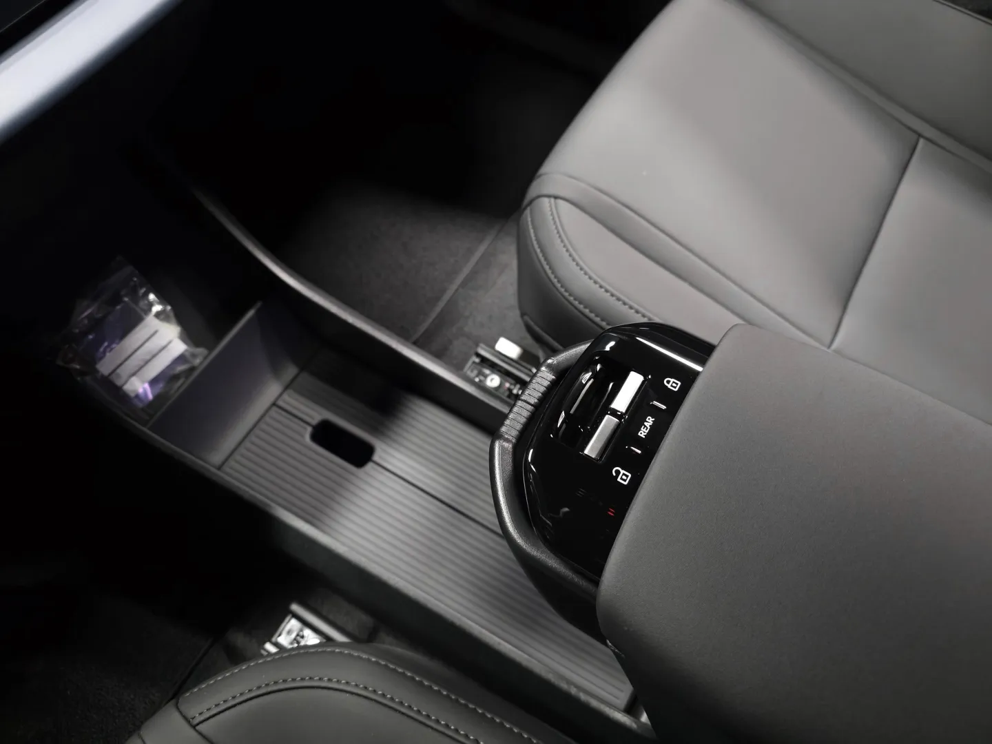 Autokuva 12 - XTO-553