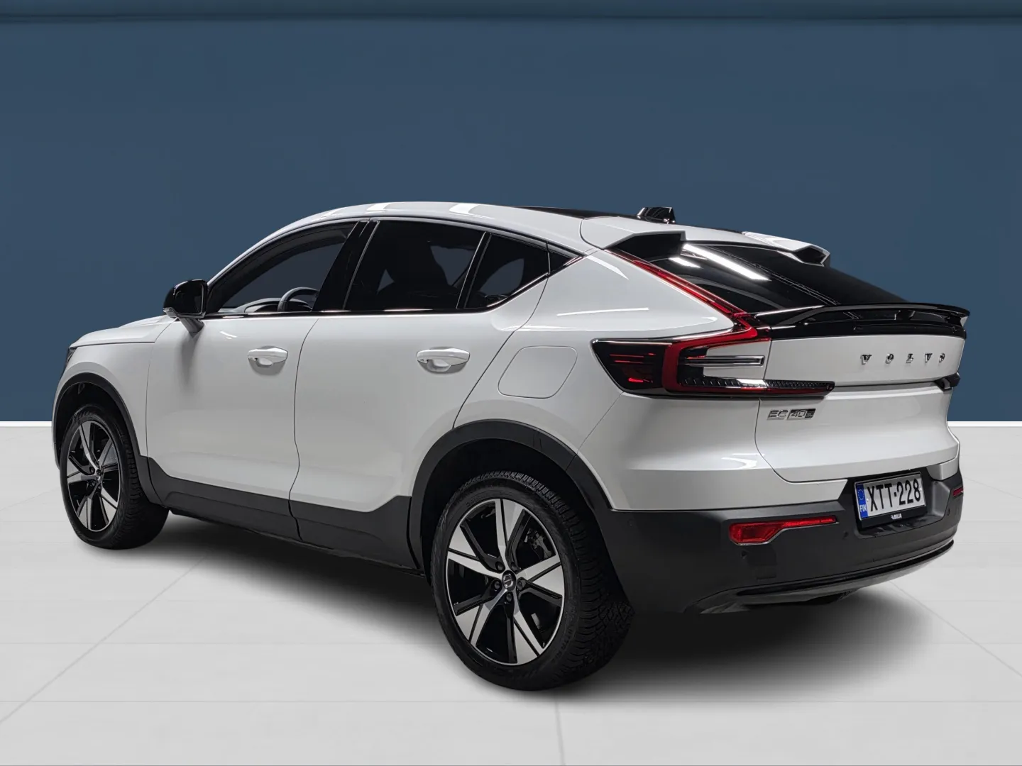 Autokuva 7 - XTT-228