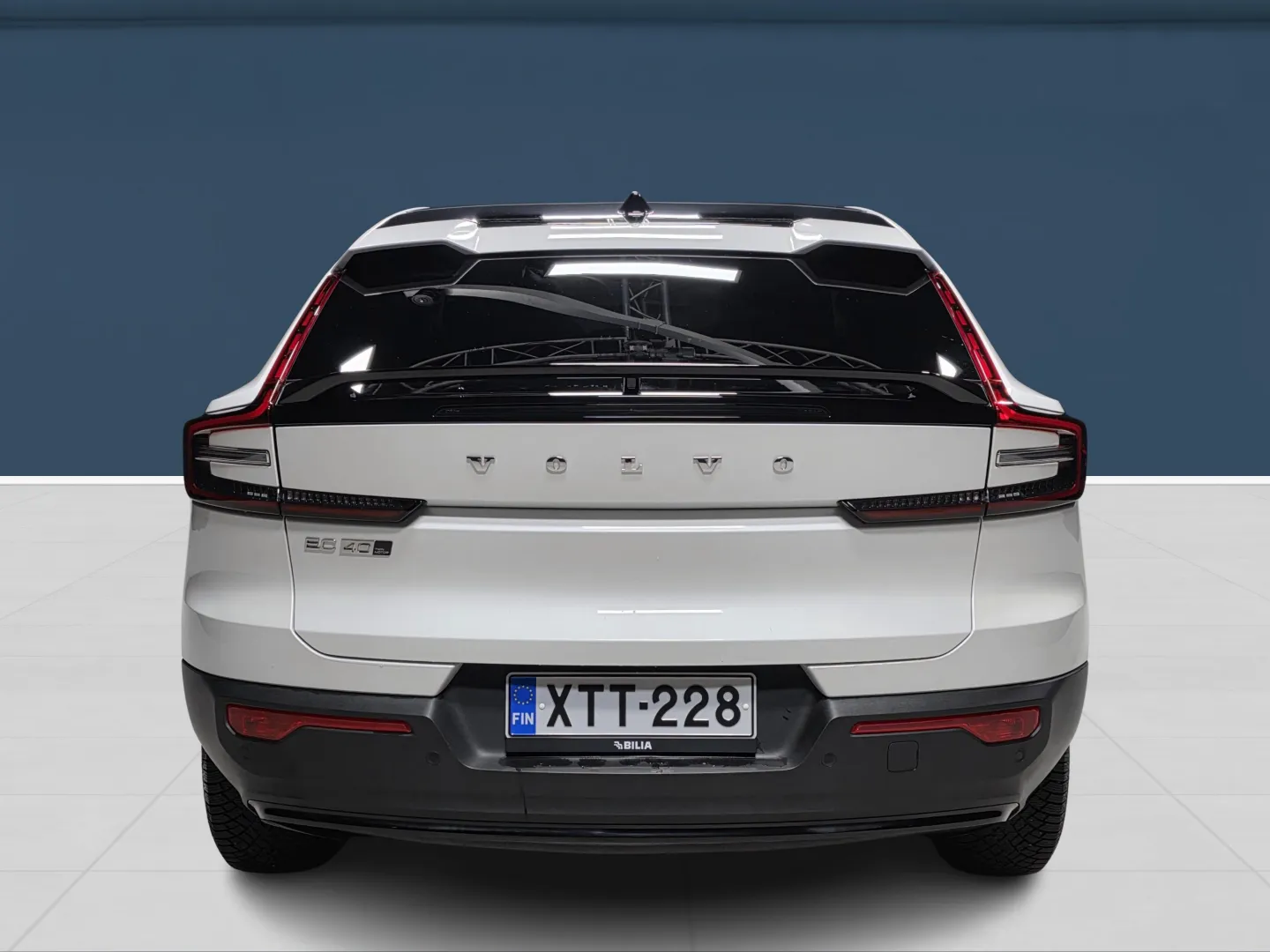 Autokuva 6 - XTT-228
