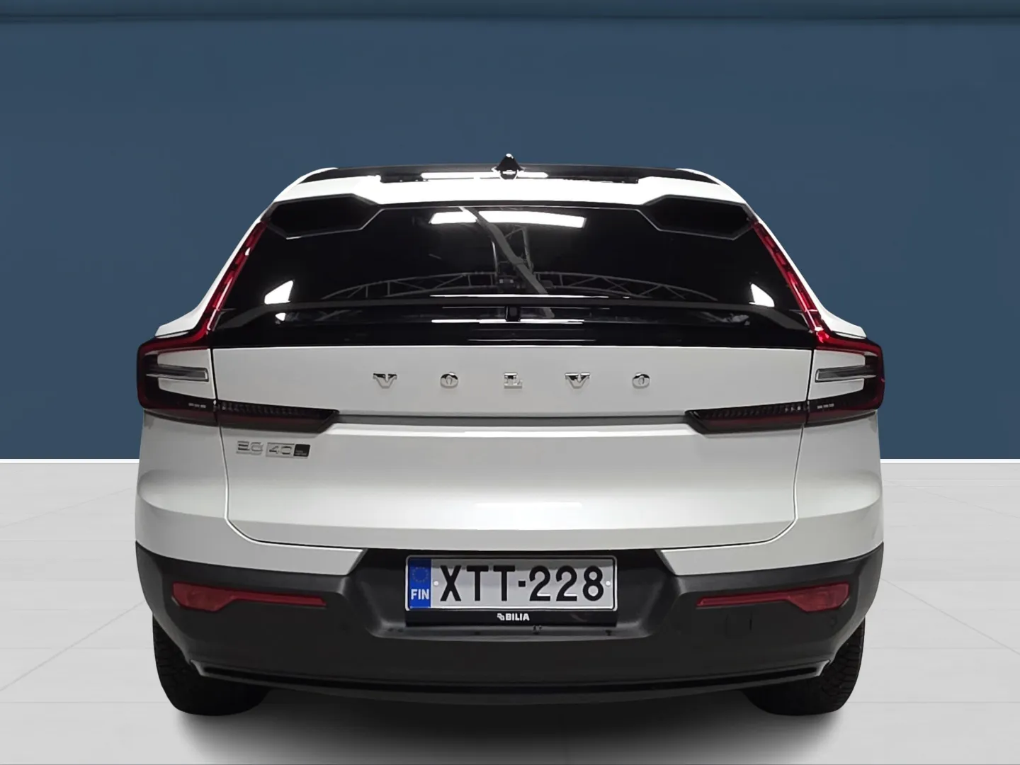 Autokuva 5 - XTT-228