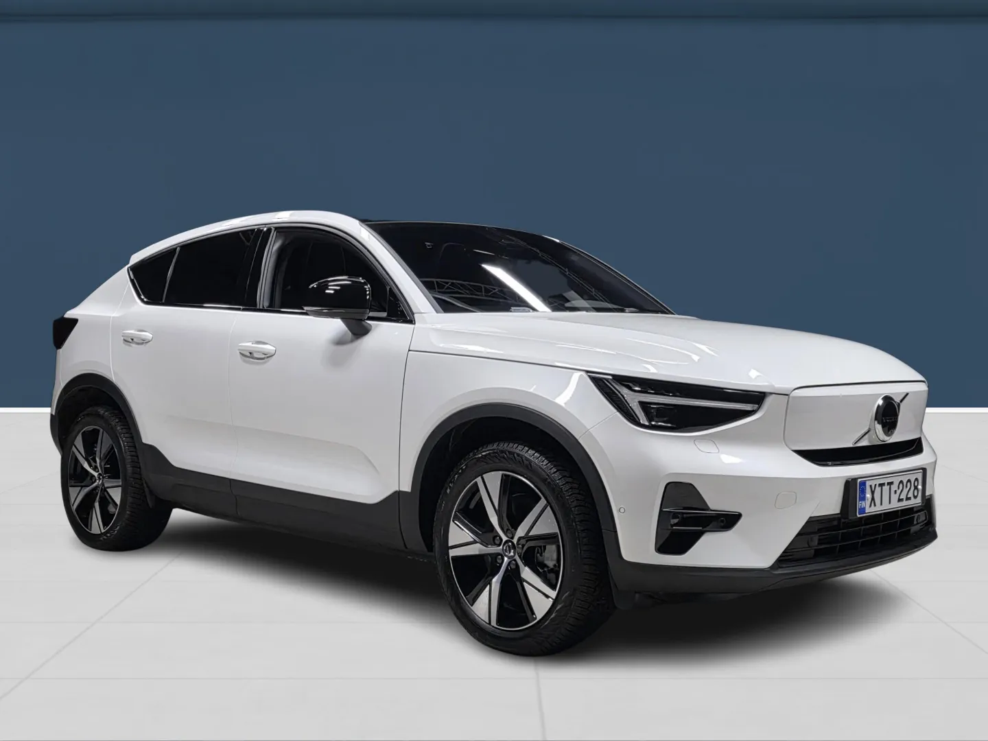 Autokuva 3 - XTT-228