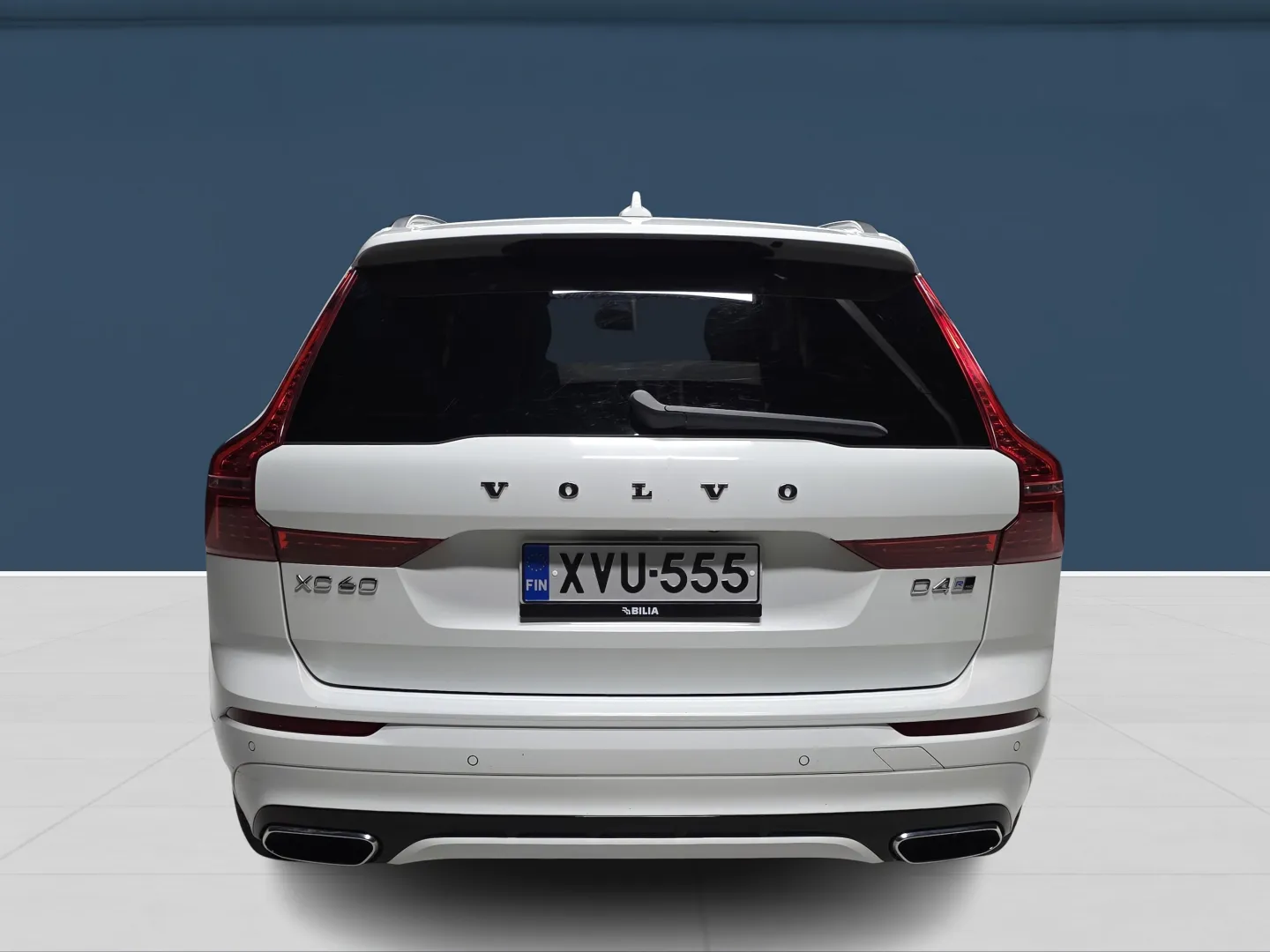 Autokuva 5 - XVU-555