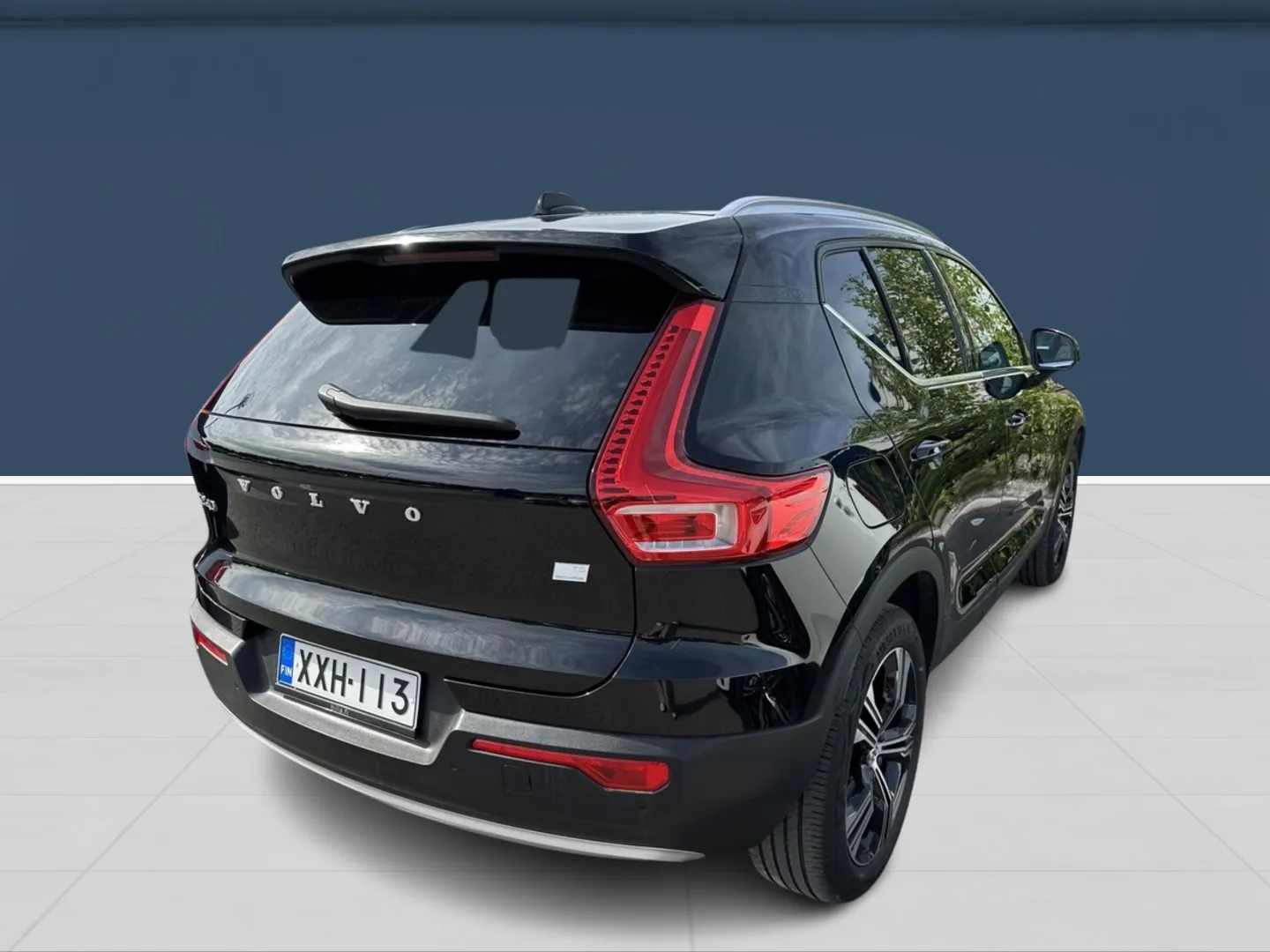Autokuva 4 - XXH-113