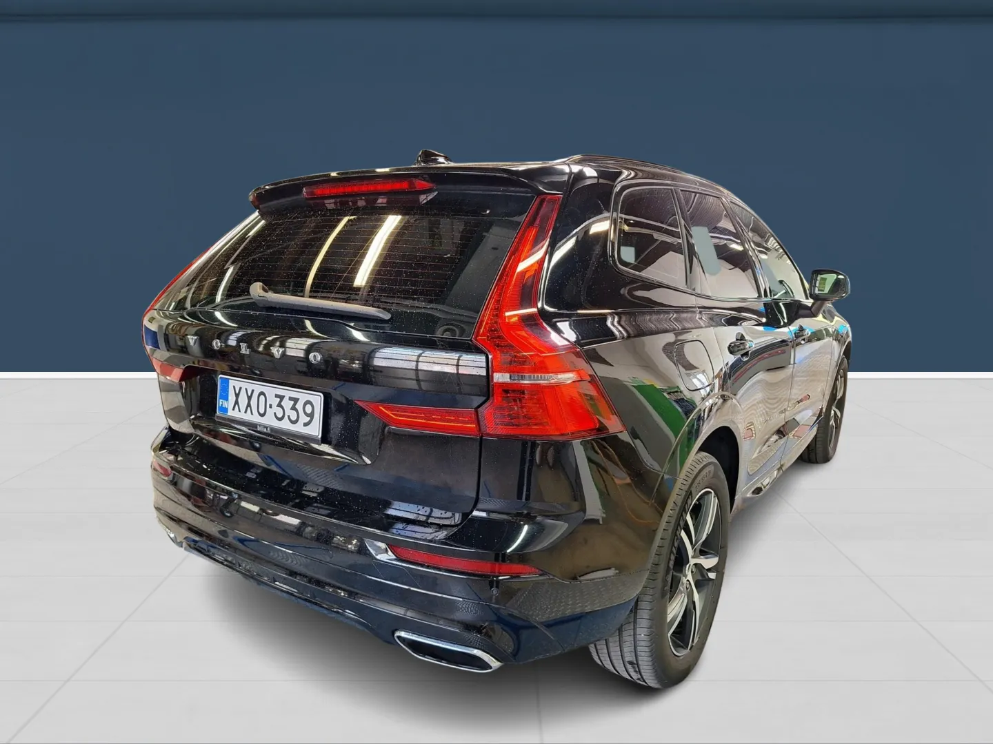 Autokuva 3 - XXO-339