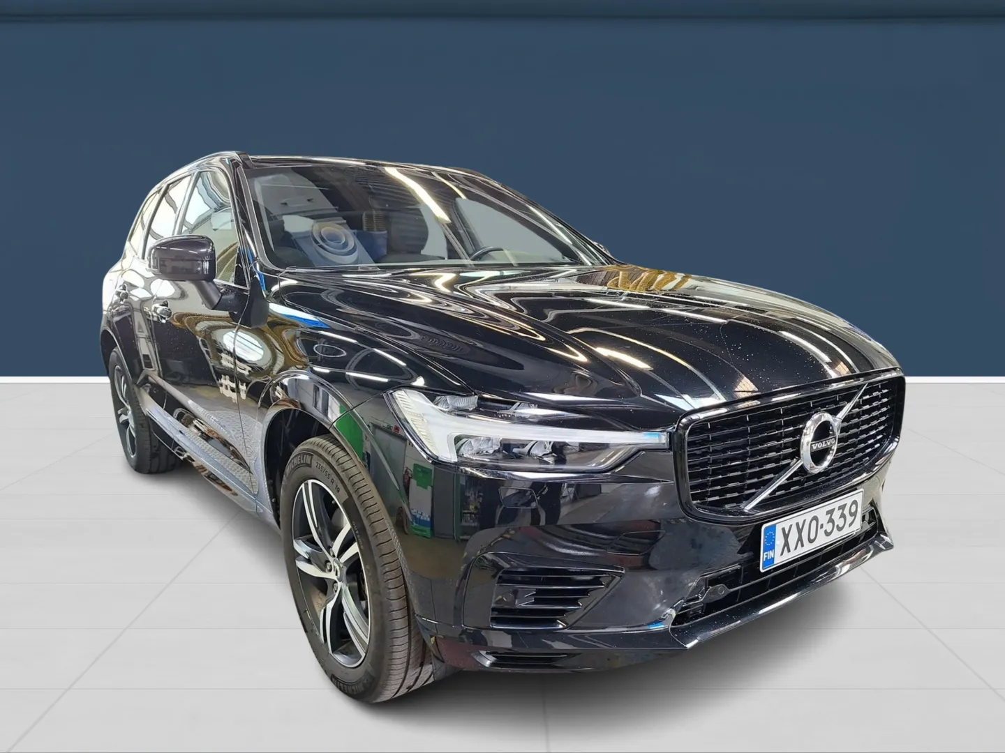 Autokuva 2 - XXO-339