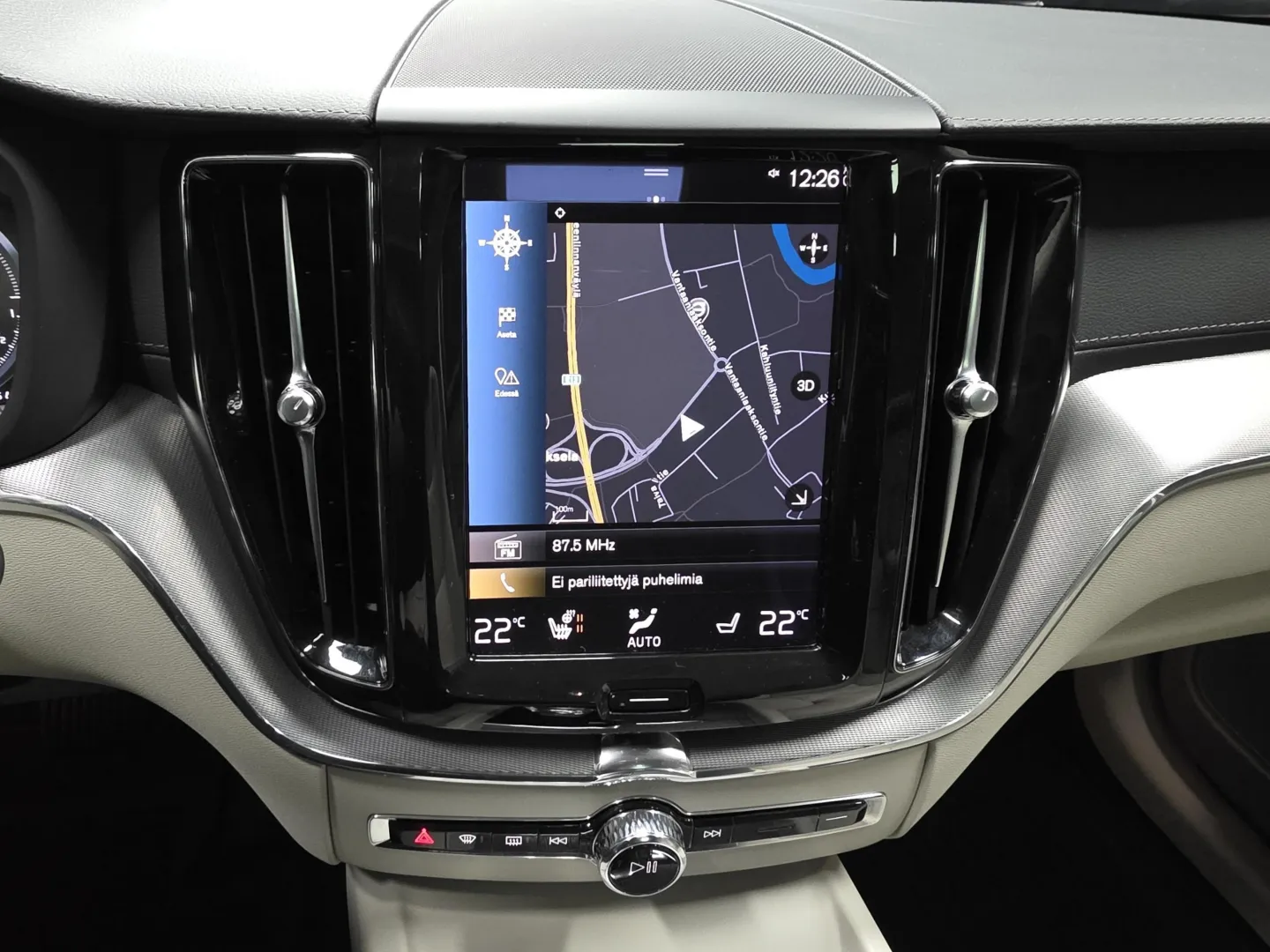 Autokuva 13 - XXO-364