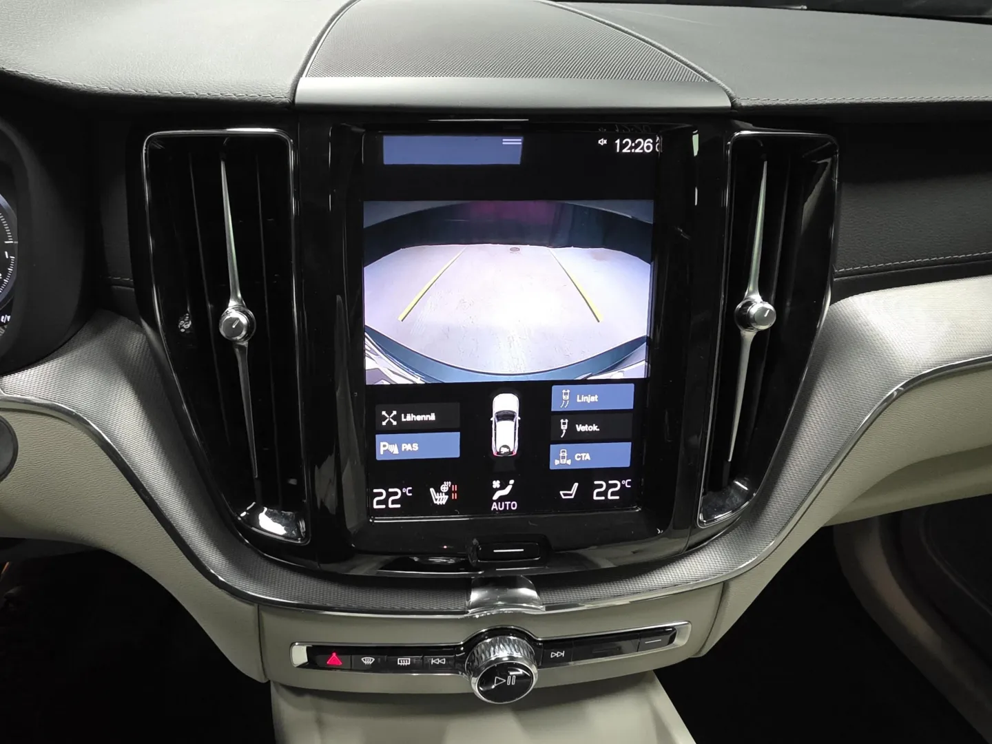 Autokuva 14 - XXO-364