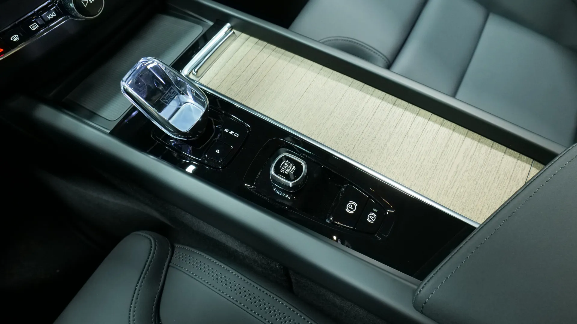 Autokuva 9 - XXZ-599