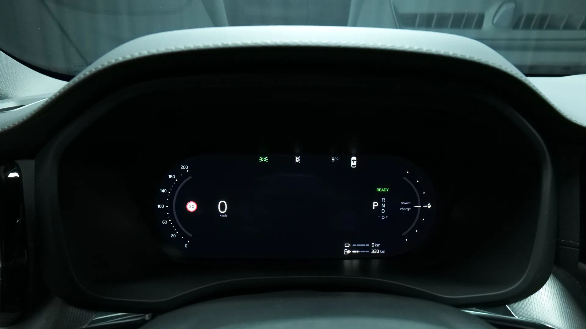 Autokuva 6 - XXZ-603