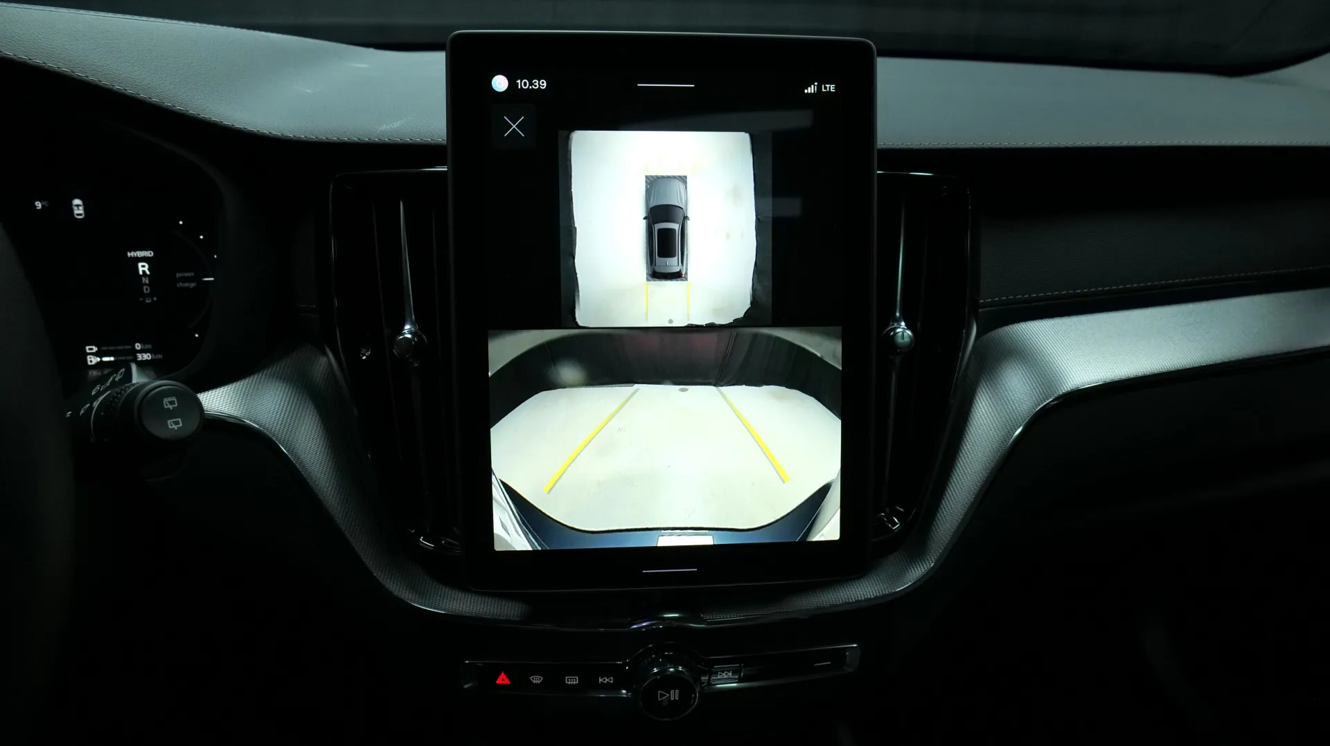 Autokuva 7 - XXZ-603