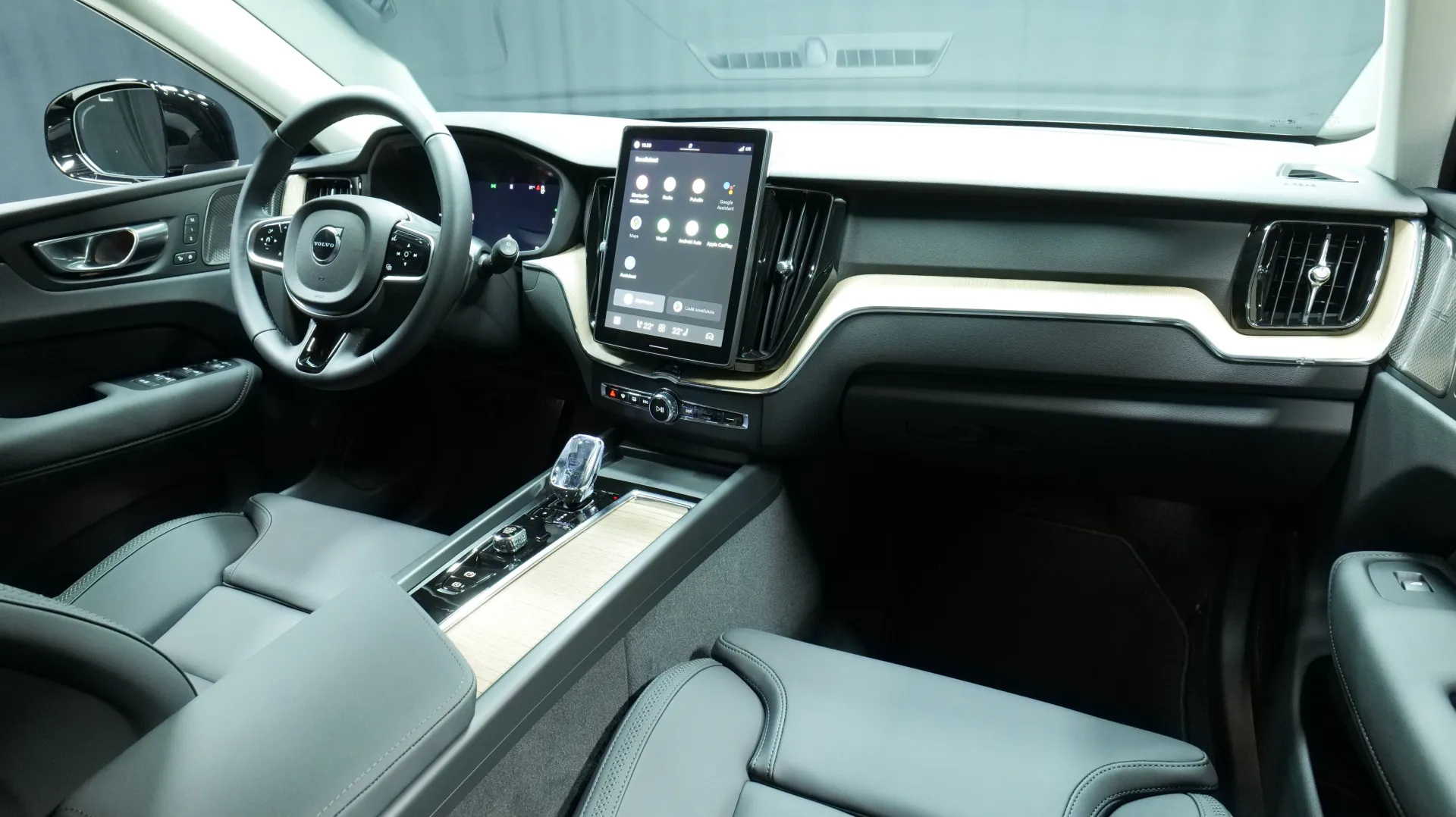 Autokuva 18 - XYR-420