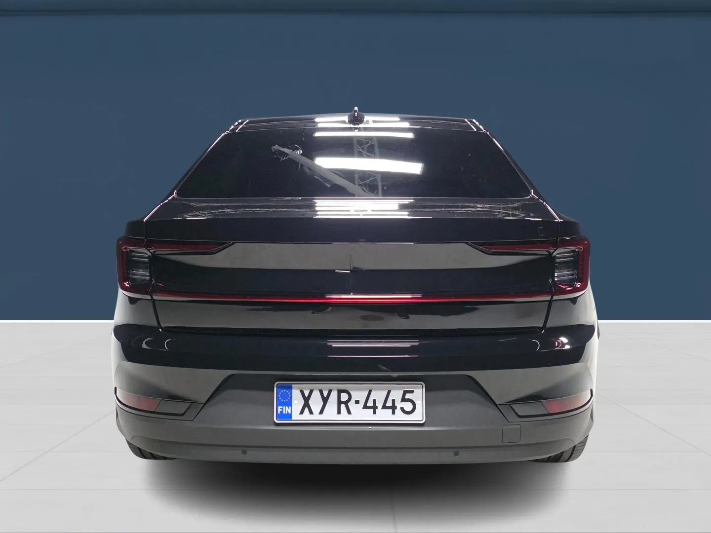 Autokuva 5 - XYR-445