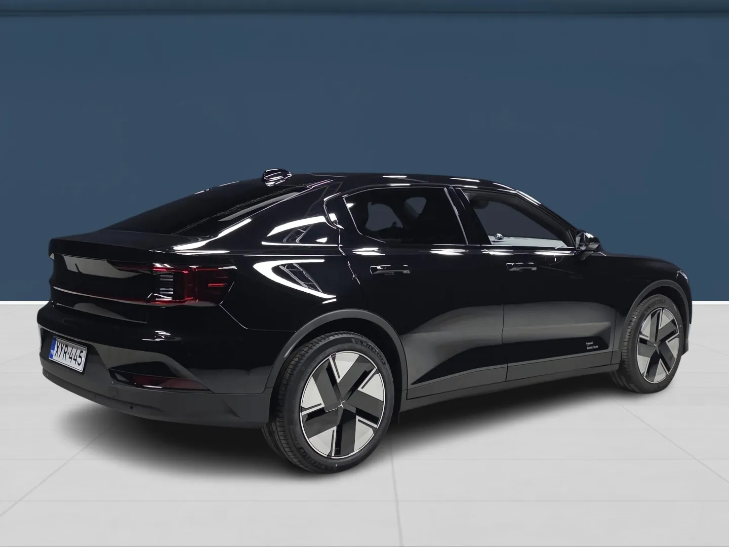 Autokuva 4 - XYR-445