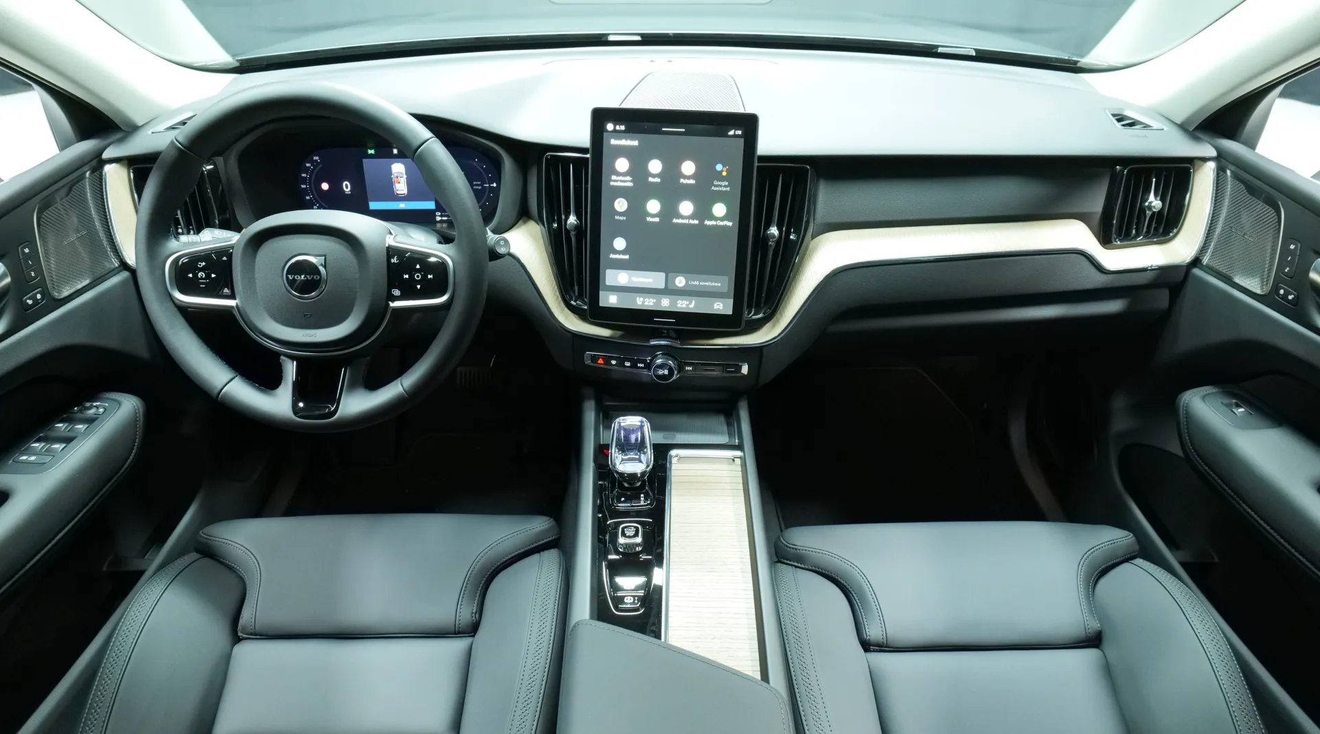 Autokuva 14 - XYR-918