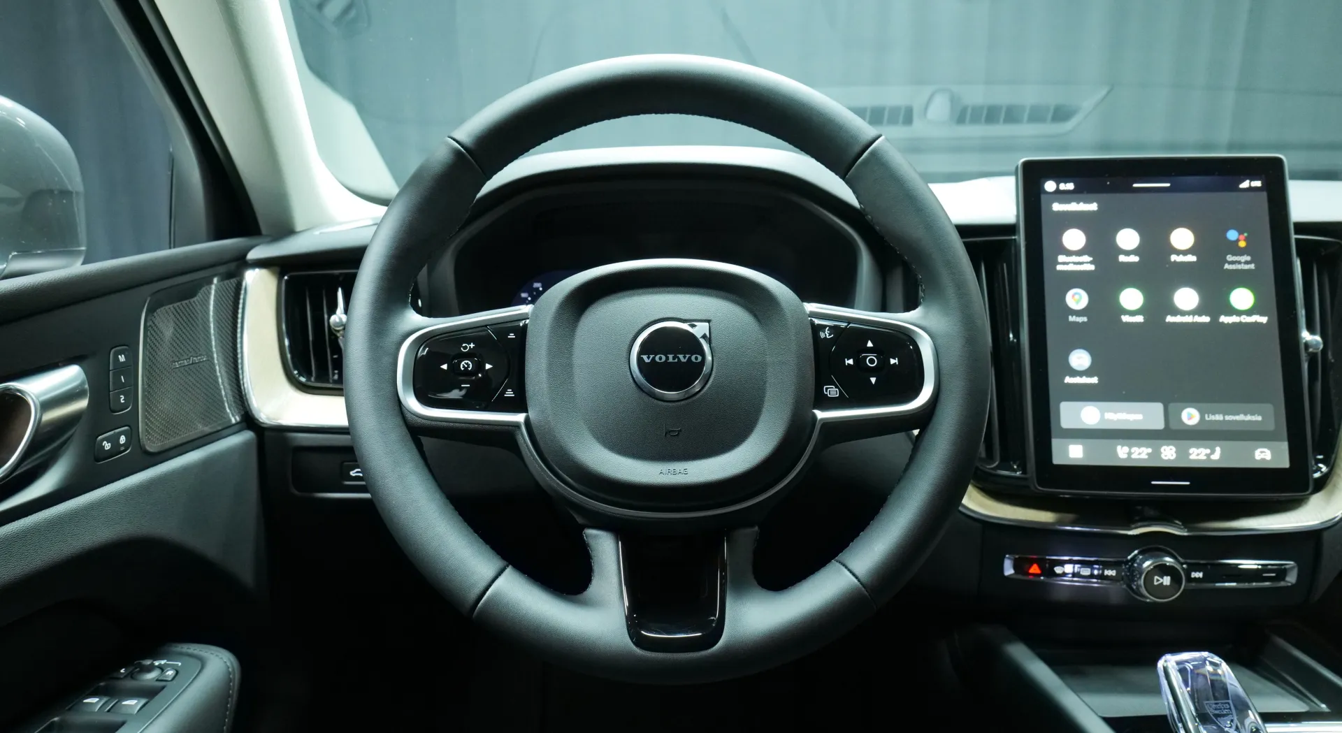 Autokuva 15 - XYR-918