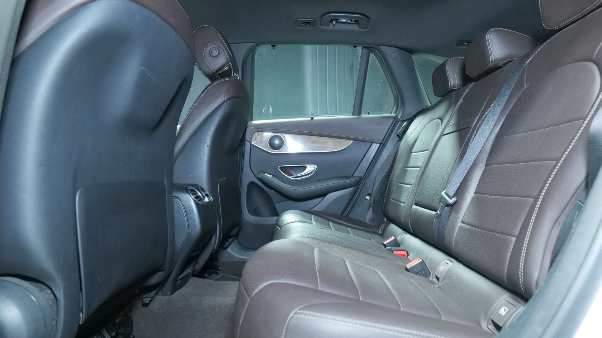 Autokuva 15 - YJE-465