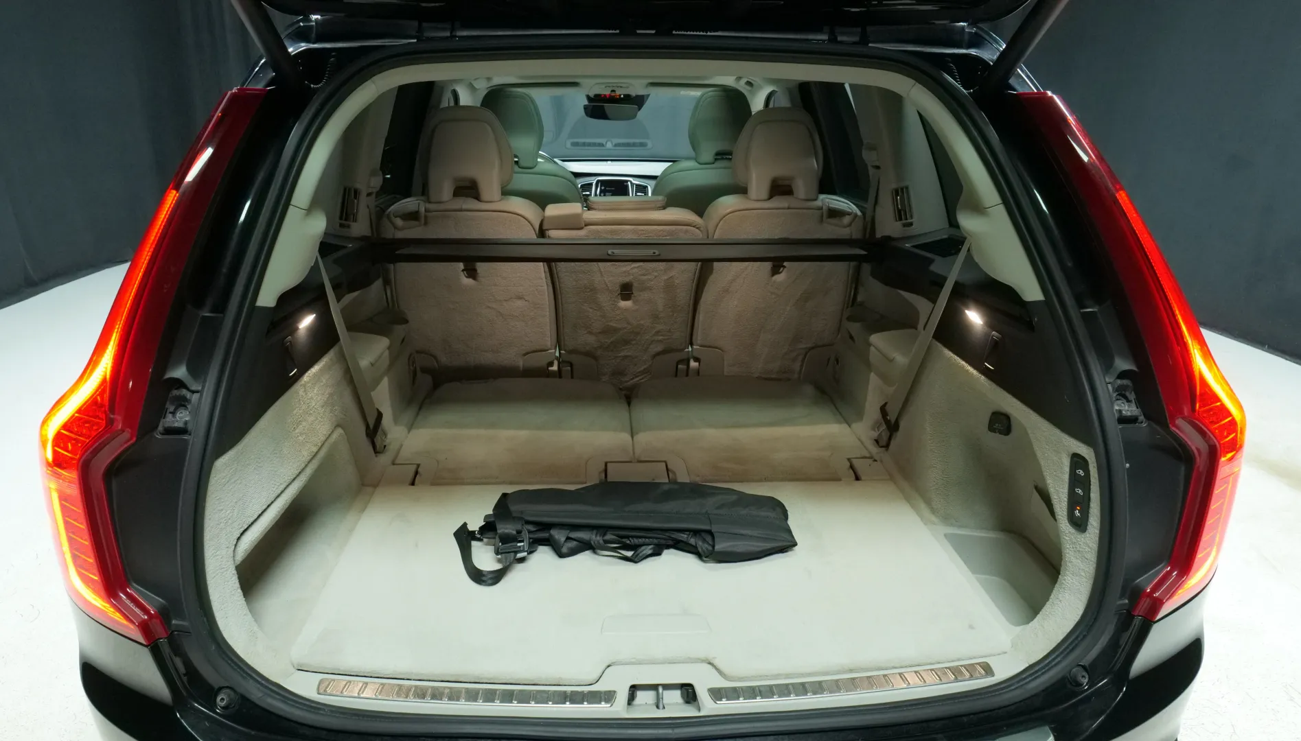 Autokuva 18 - YKE-789