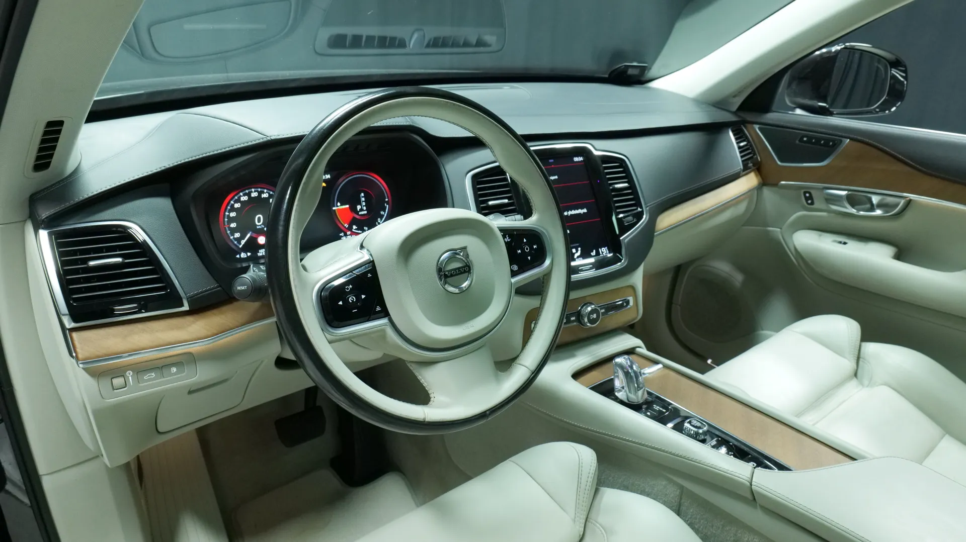 Autokuva 14 - YKE-789