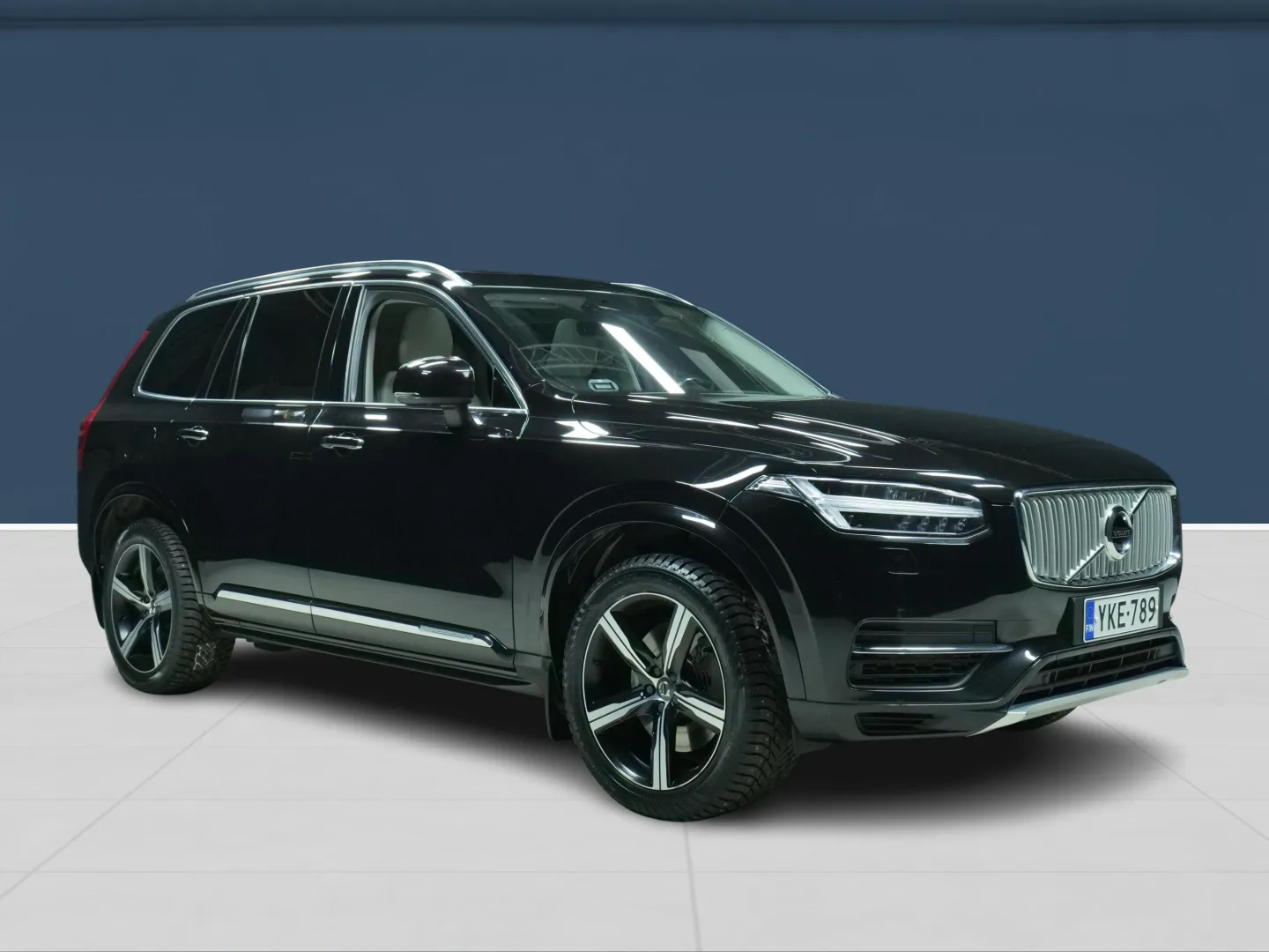 Autokuva 4 - YKE-789