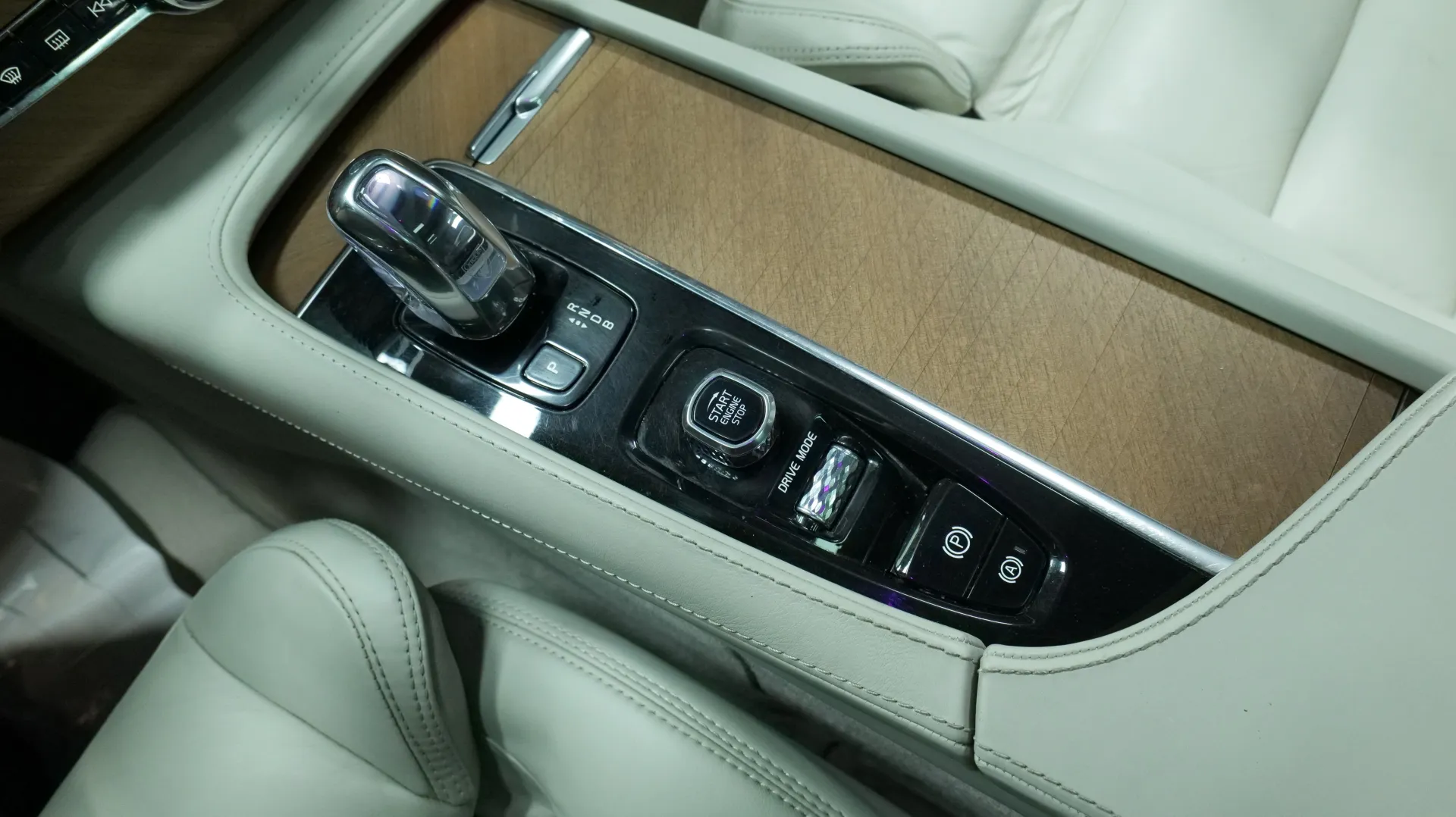 Autokuva 10 - YKE-789