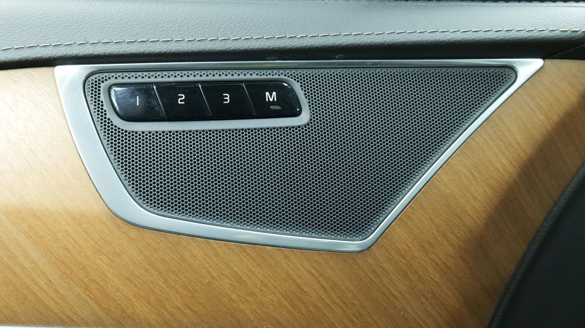 Autokuva 11 - YKE-789