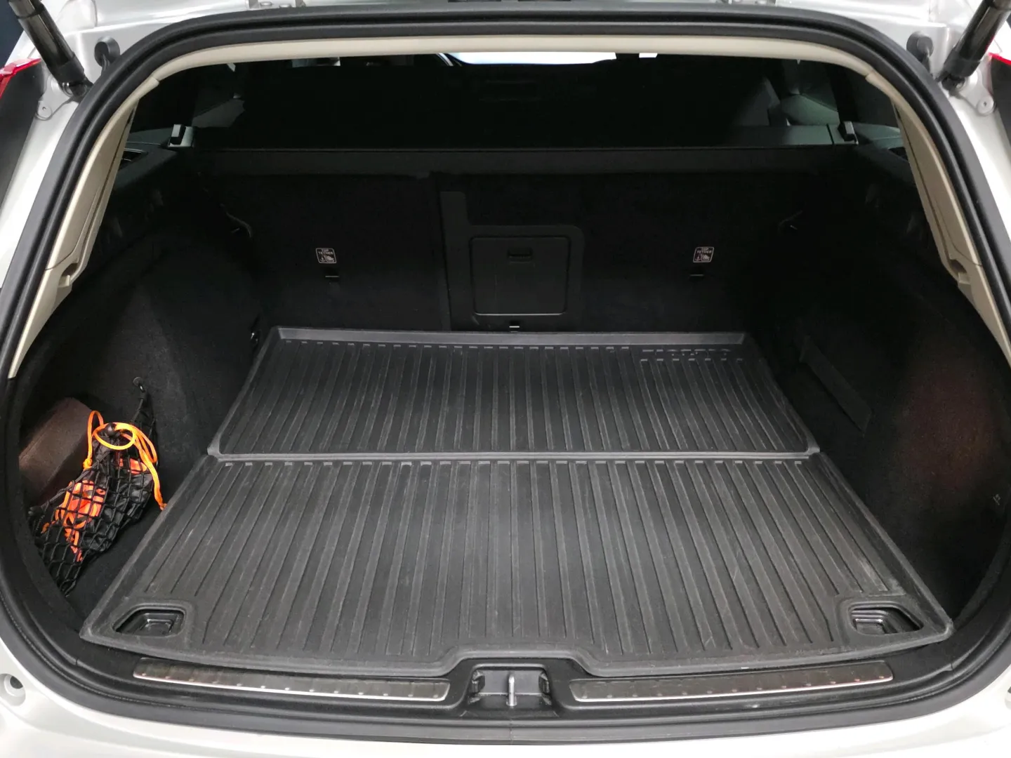 Autokuva 11 - YKI-363