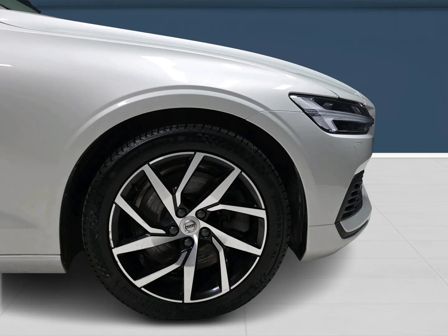 Autokuva 14 - YKI-363