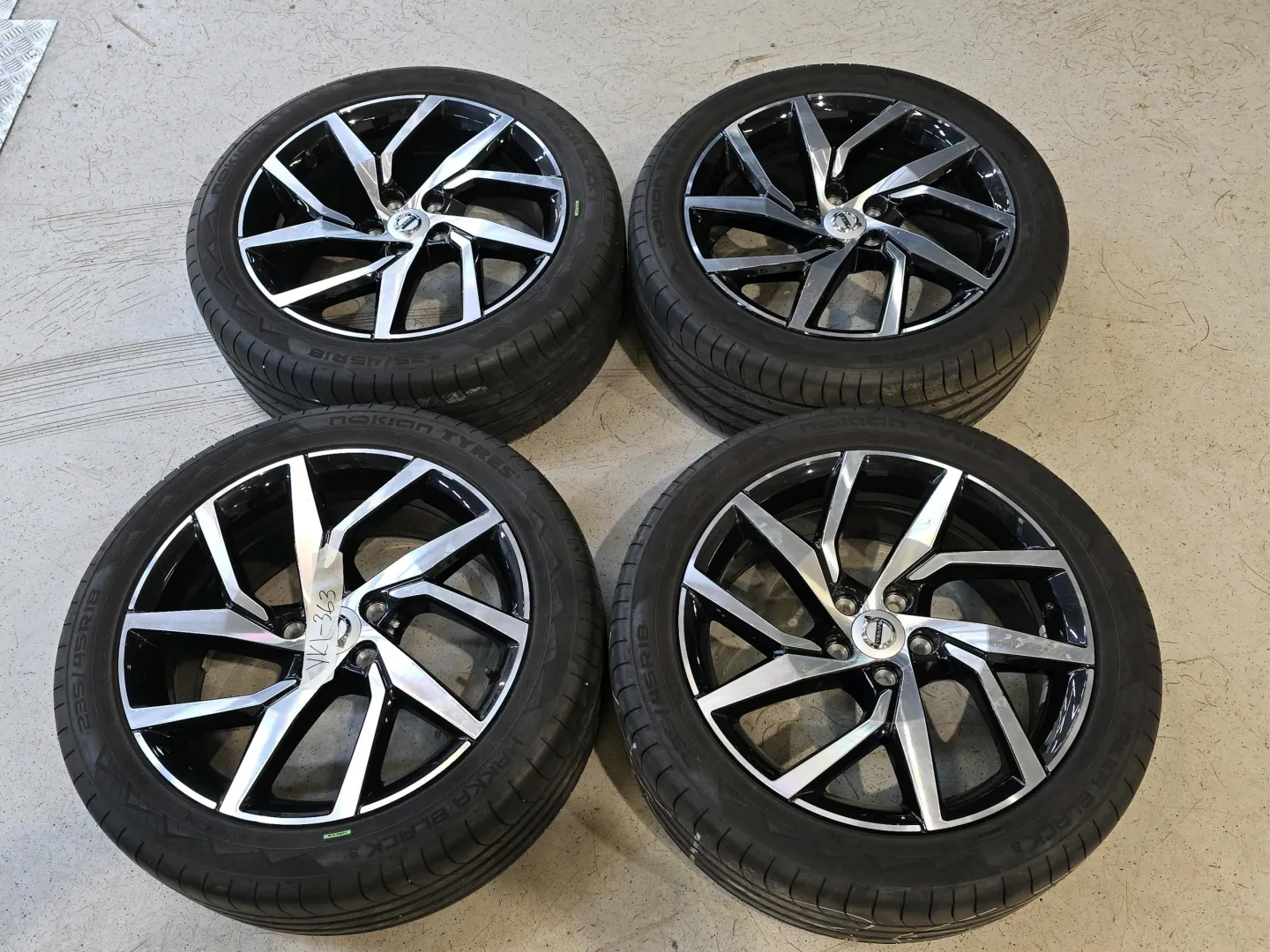 Autokuva 16 - YKI-363