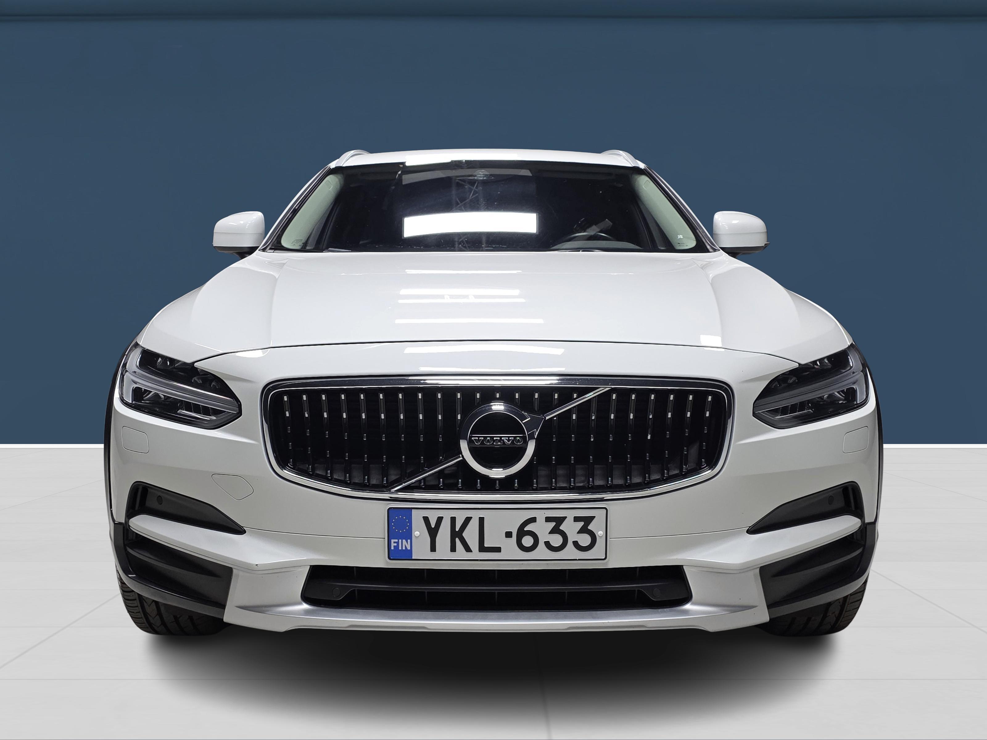 Volvo V90 Cross Country D4 AWD Plus aut 2019, kuva 2/16