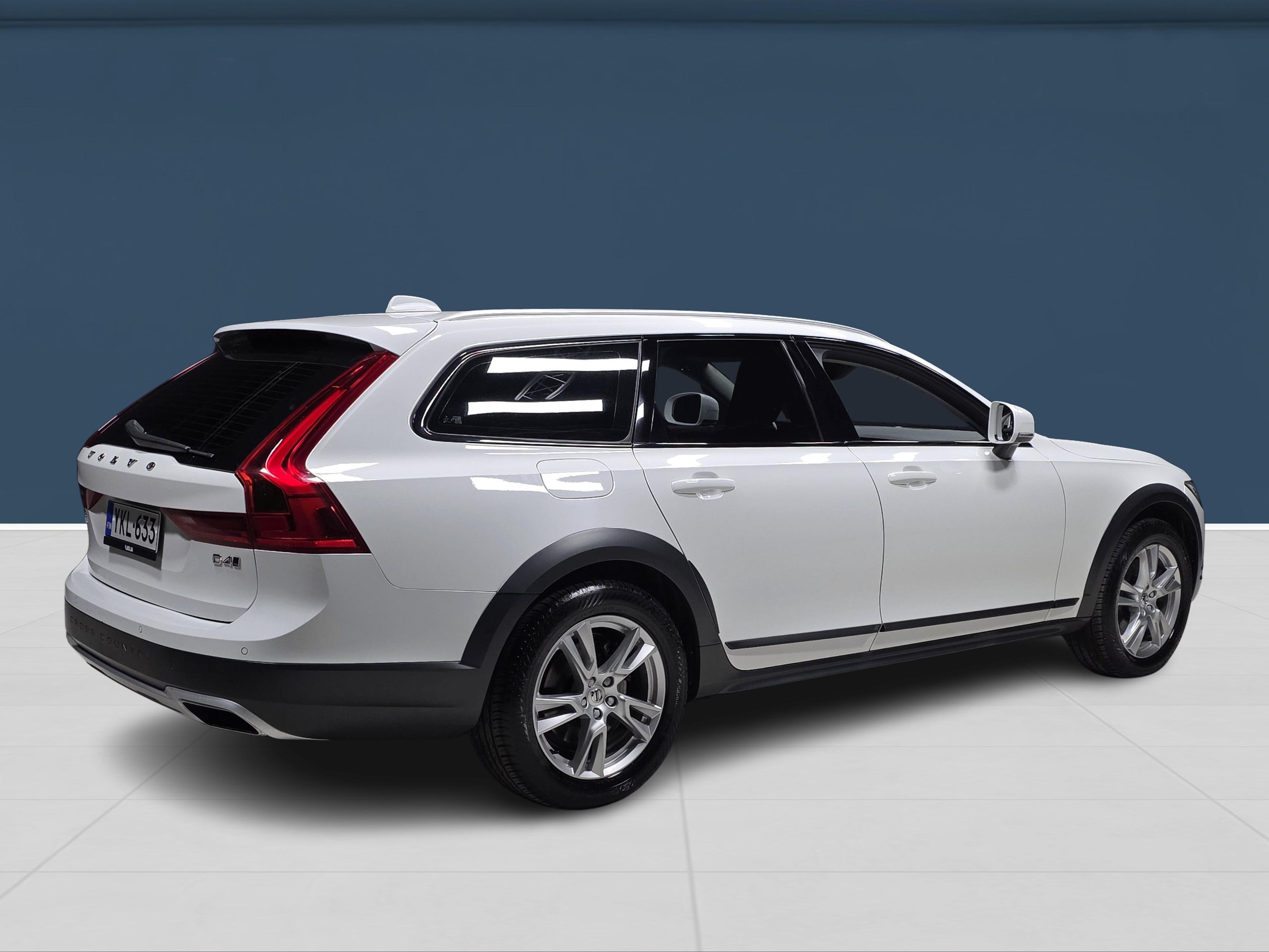 Volvo V90 Cross Country D4 AWD Plus aut 2019, kuva 4/16