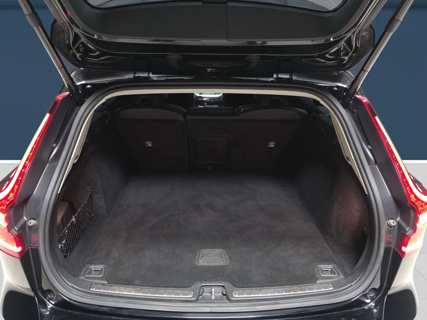 Autokuva 11 - YKO-199