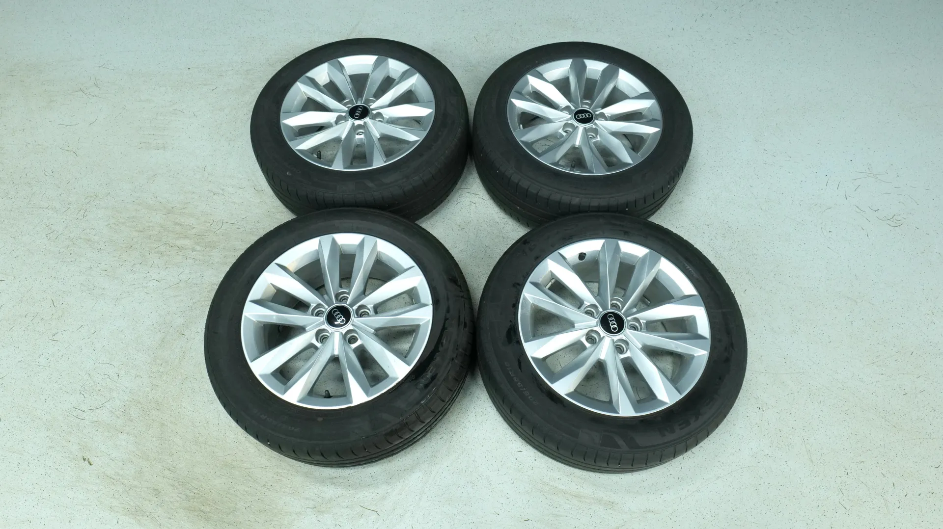 Autokuva 17 - YKR-999